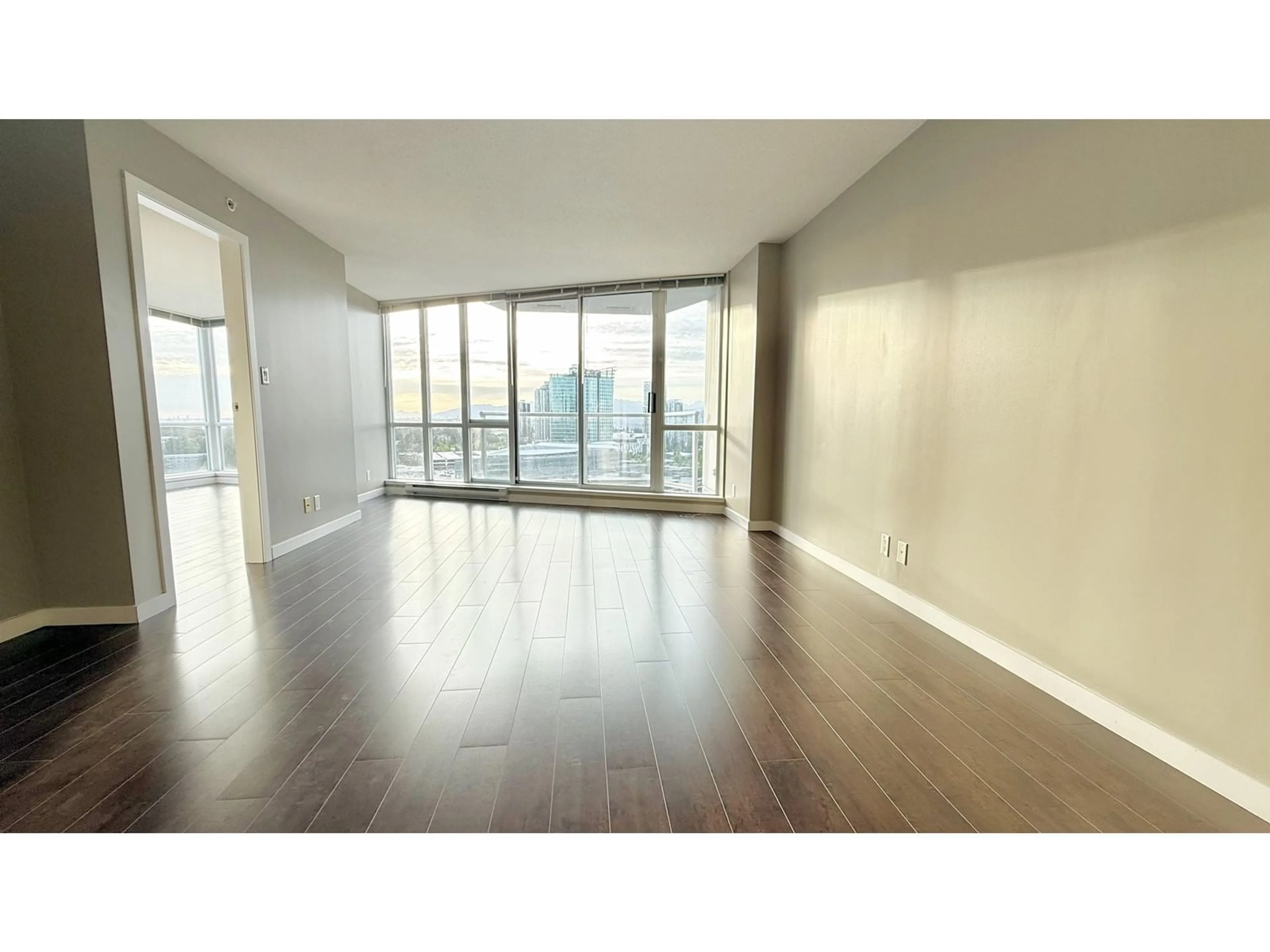 A pic of a room for 2202 - 13618 100, Surrey British Columbia V3T0A8