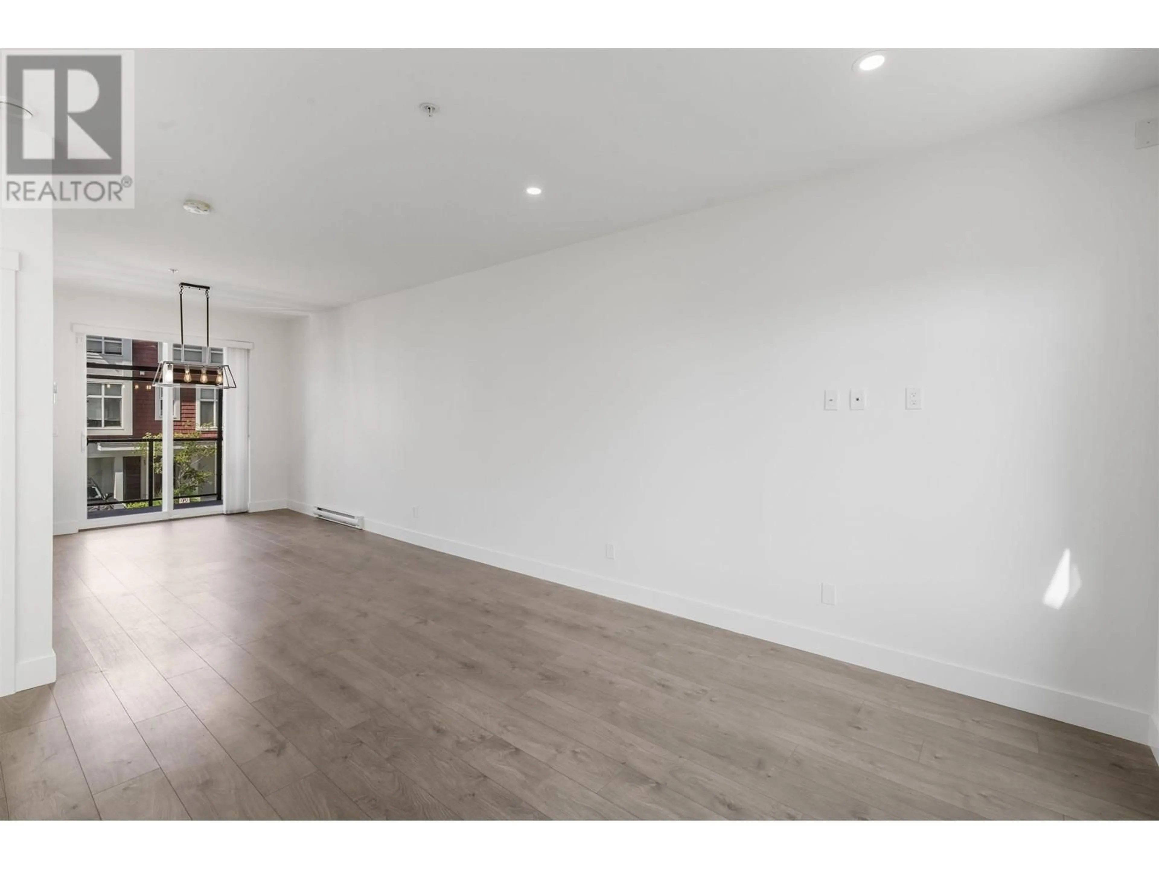 A pic of a room for 77 - 24108 104 AVENUE, Maple Ridge British Columbia V2W0J5