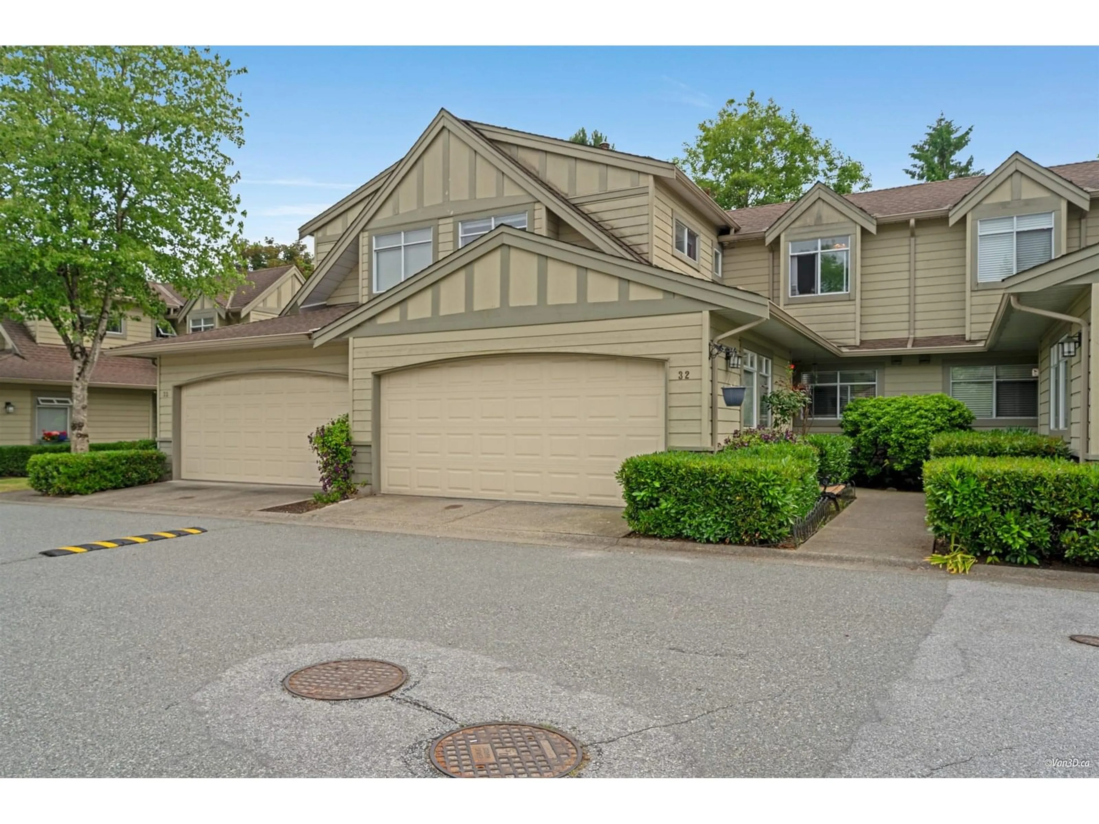 A pic from outside/outdoor area/front of a property/back of a property/a pic from drone, street for 32 - 10238 155A, Surrey British Columbia V3R0V8