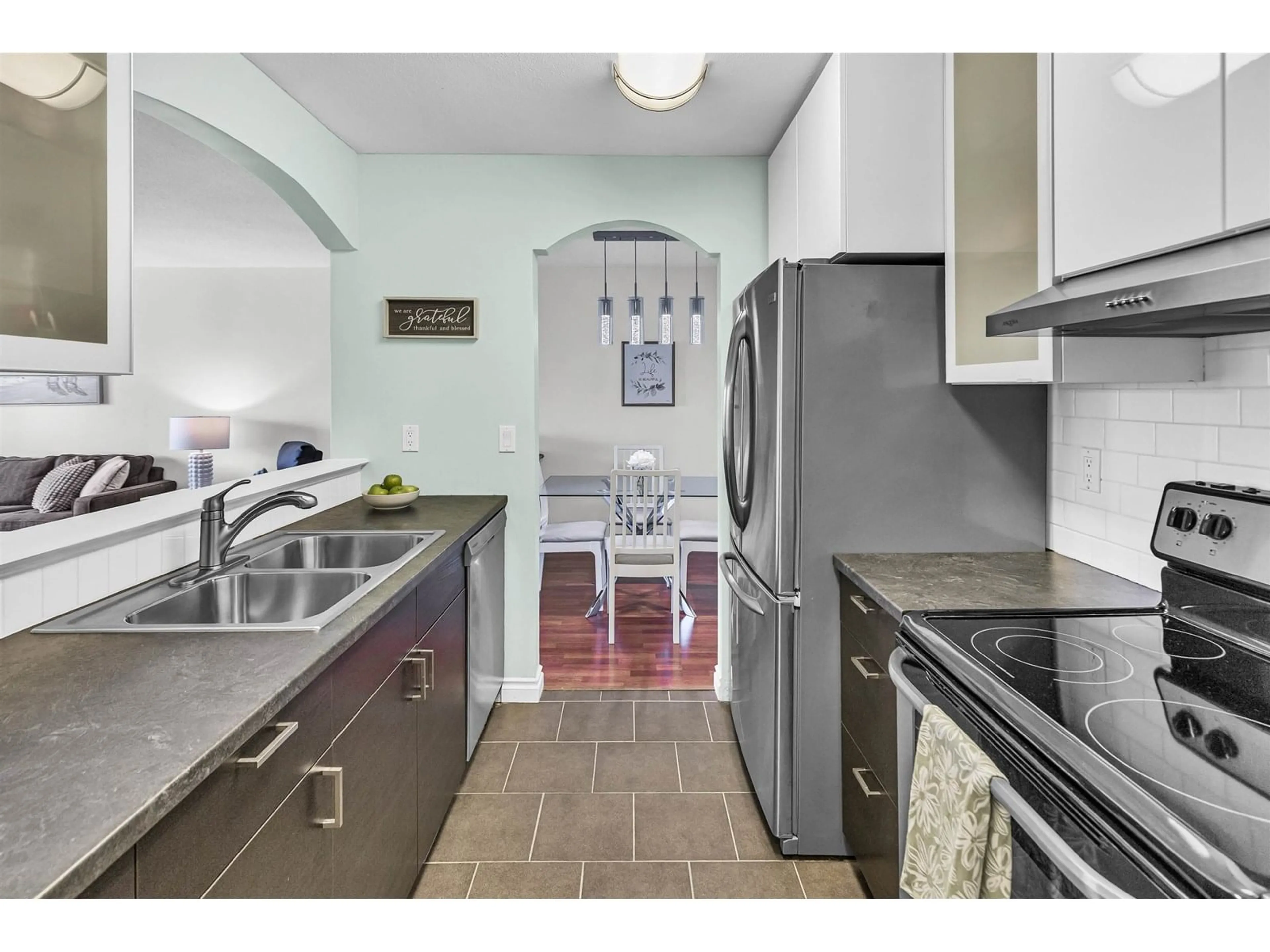 Standard kitchen, ceramic/tile floor for 205 - 1840 SOUTHMERE EAST, Surrey British Columbia V4A9C5