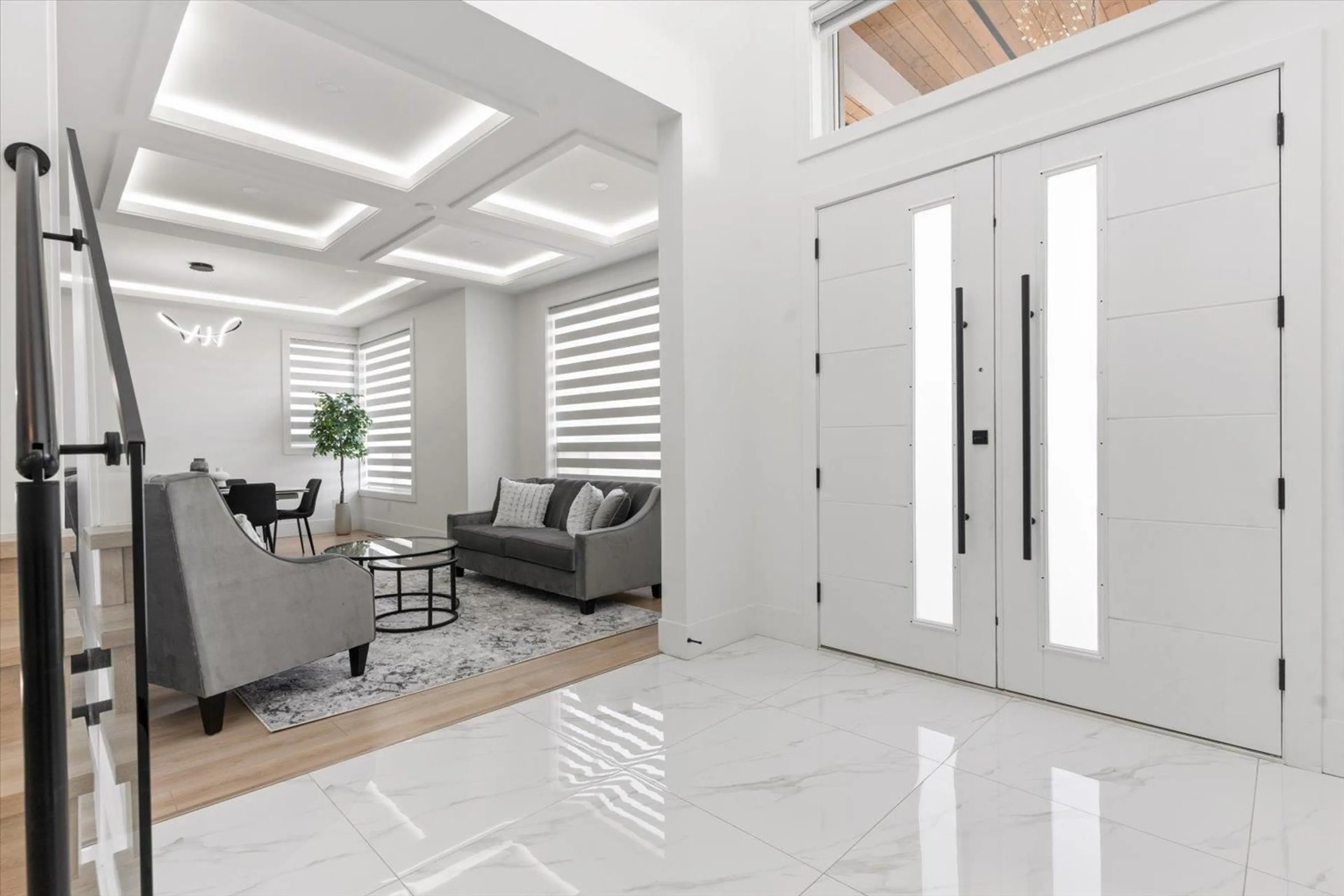 Indoor foyer for 35275 DELAIR, Abbotsford British Columbia V3G2E2