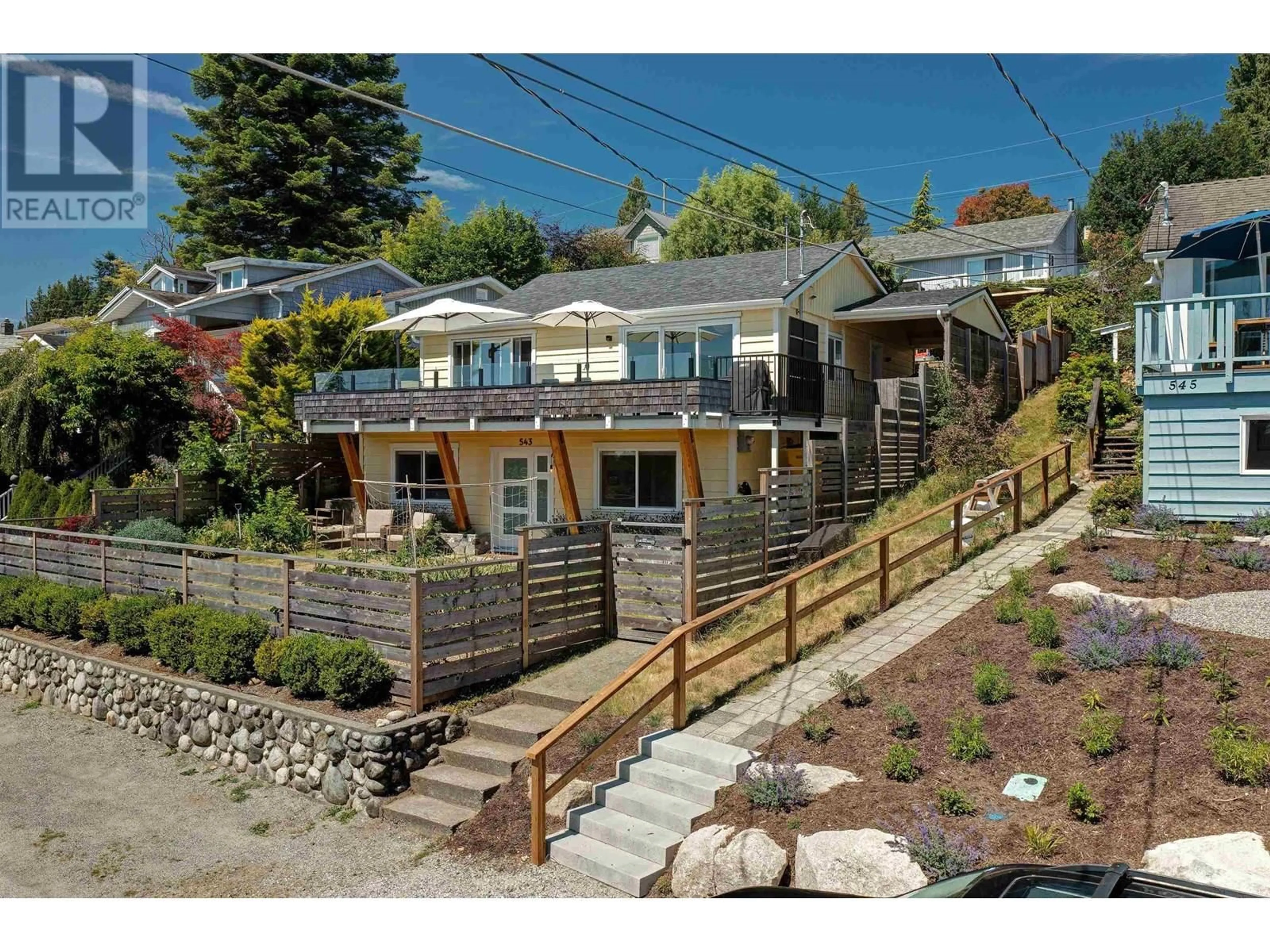A pic from outside/outdoor area/front of a property/back of a property/a pic from drone, street for 543 SARGENT ROAD, Gibsons British Columbia V0N1V0