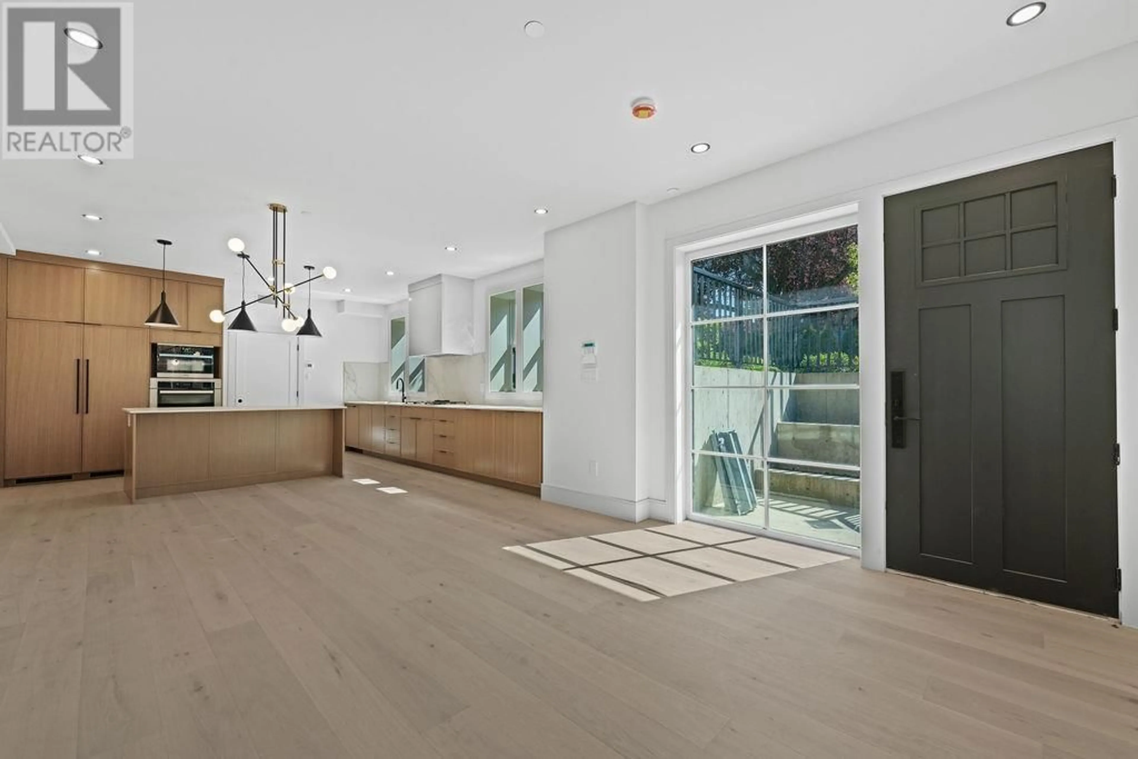 Unknown for 6851 CYPRESS STREET, Vancouver British Columbia V6P5L9