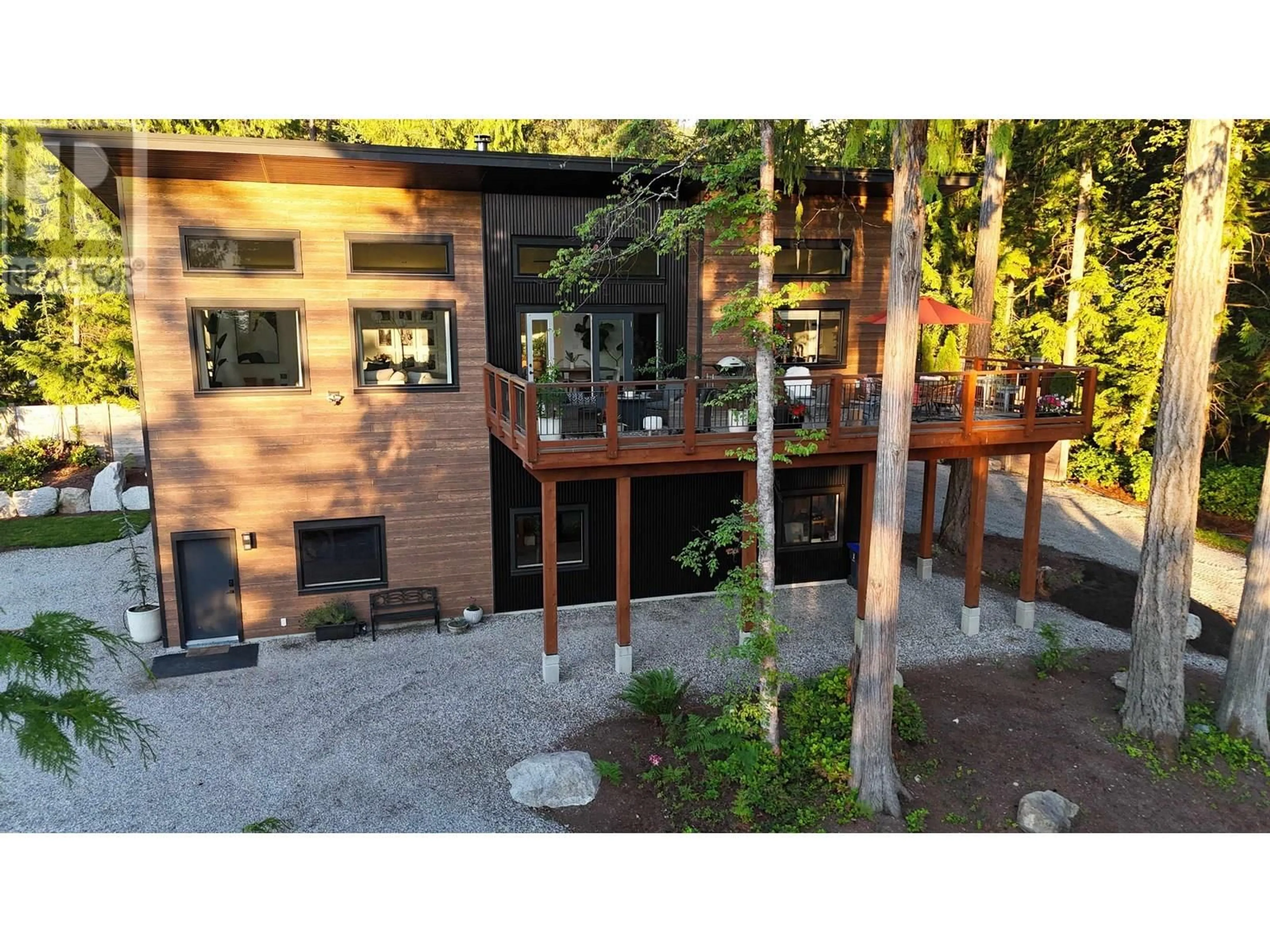 Patio, unknown for 6290 SECHELT INLET ROAD, Sechelt British Columbia V7Z0L3
