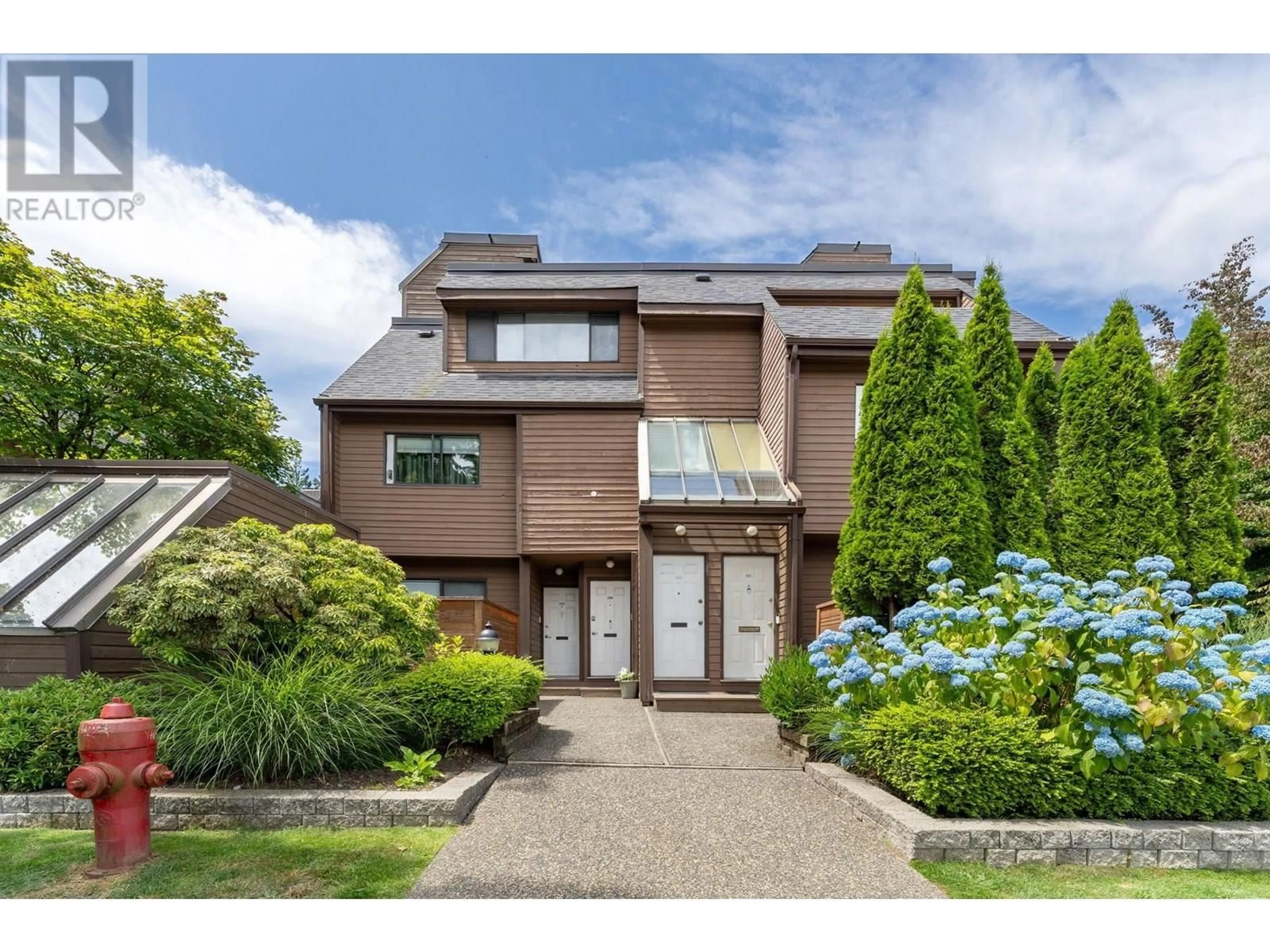 Home with brick exterior material, street for 3349 MOUNTAIN HIGHWAY, North Vancouver British Columbia V7K2H4