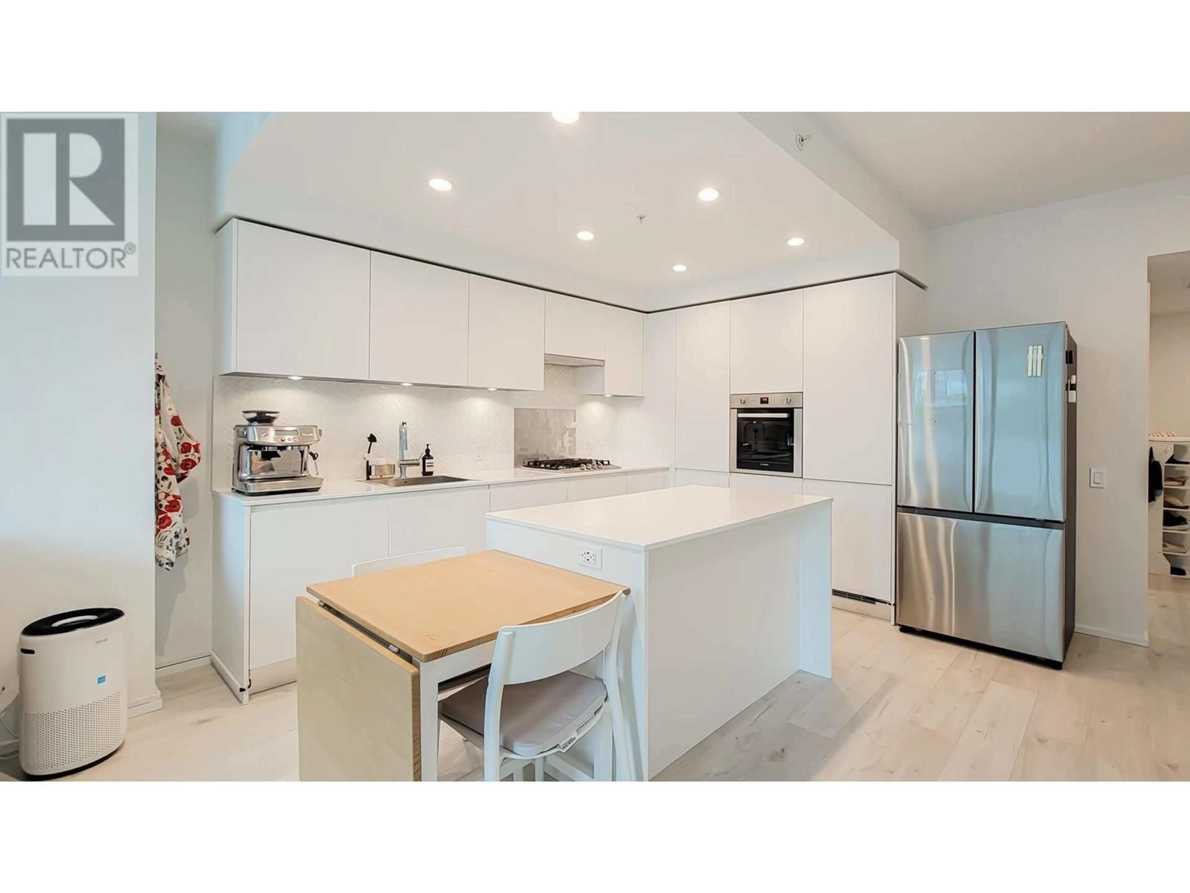 Contemporary kitchen, ceramic/tile floor for 711 - 3833 EVERGREEN PLACE, Burnaby British Columbia V3J0M2