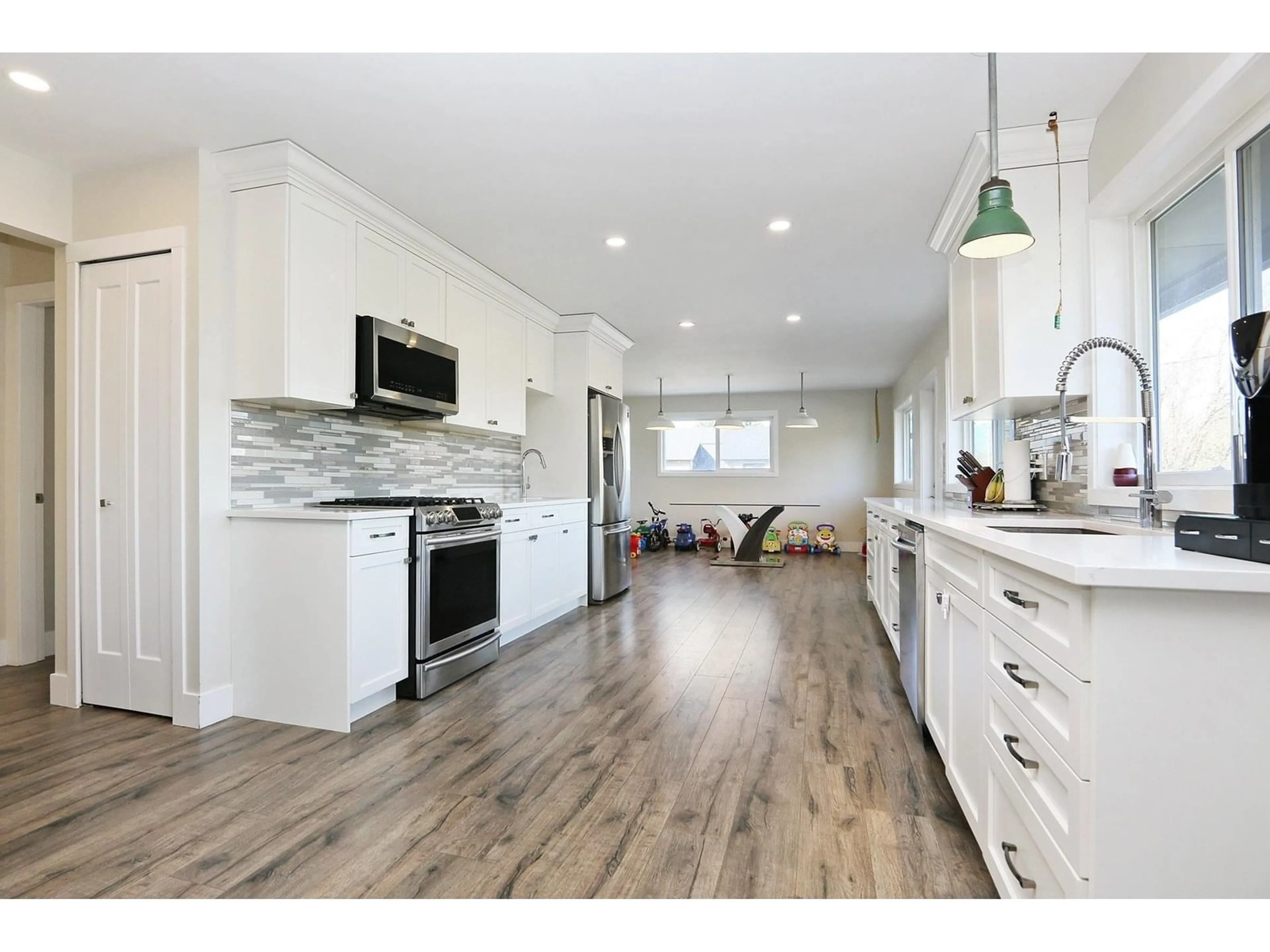 Open concept kitchen, unknown for 8875 PREST ROAD, Chilliwack British Columbia V2P8E1