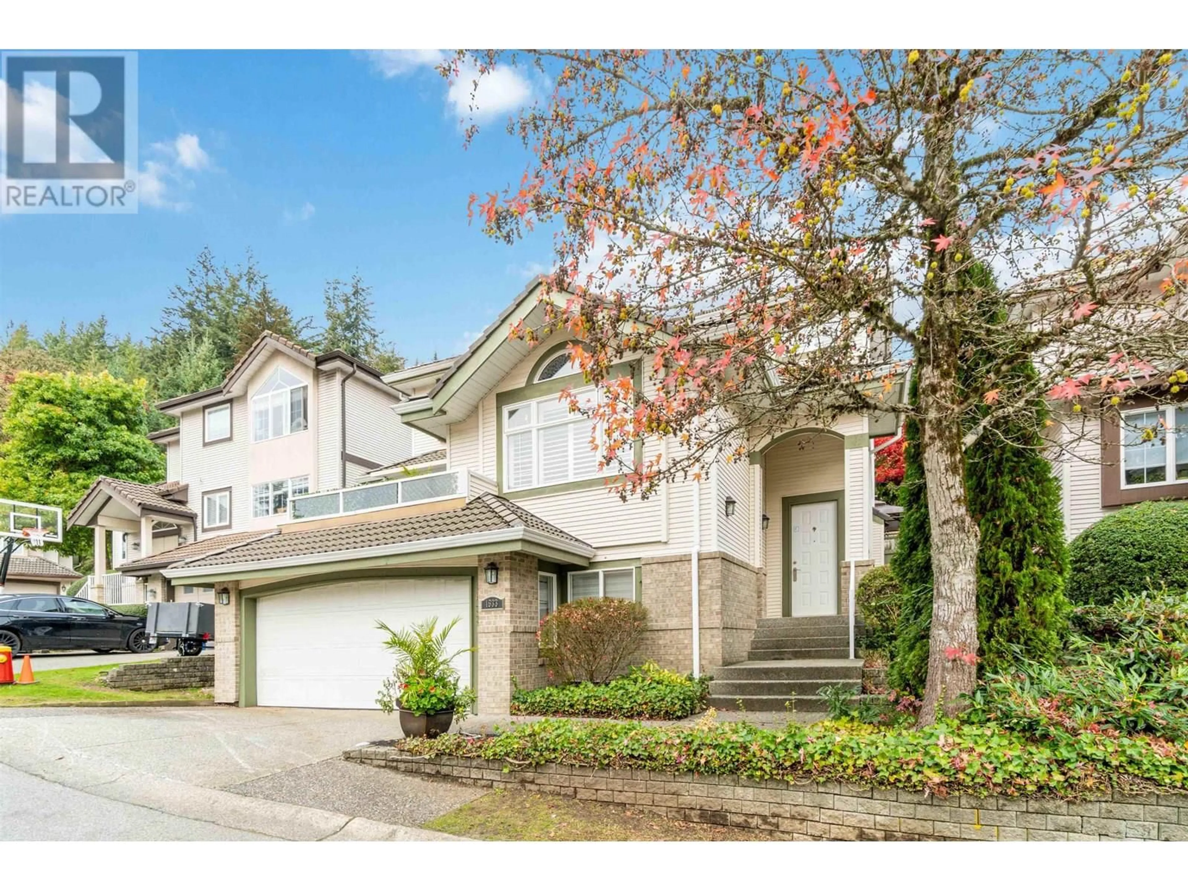 Home with vinyl exterior material, street for 1633 PLATEAU CRESCENT, Coquitlam British Columbia V3E3B3