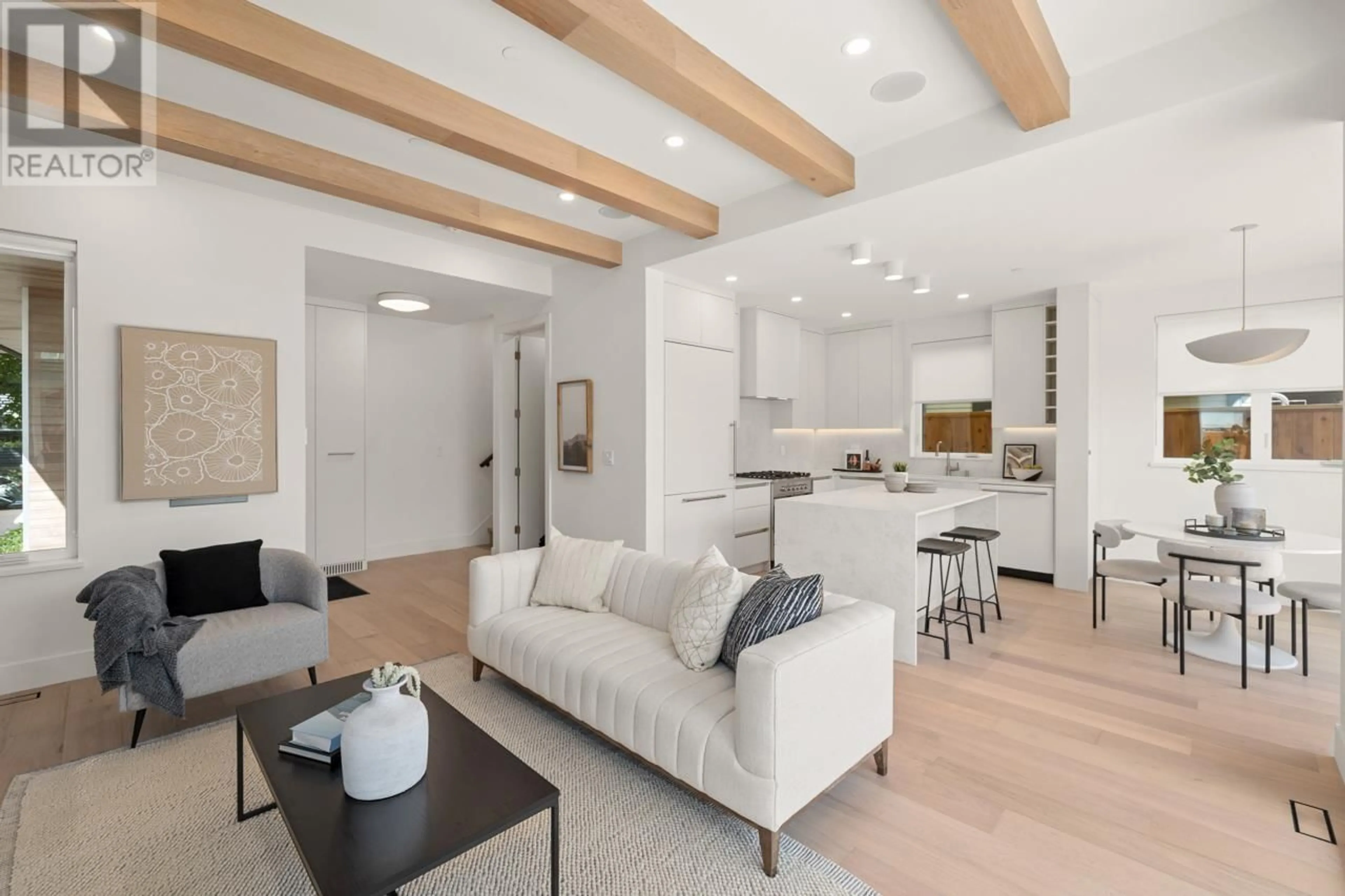 Living room with furniture, unknown for 2 - 610 10TH AVENUE, Vancouver British Columbia V5T2A5