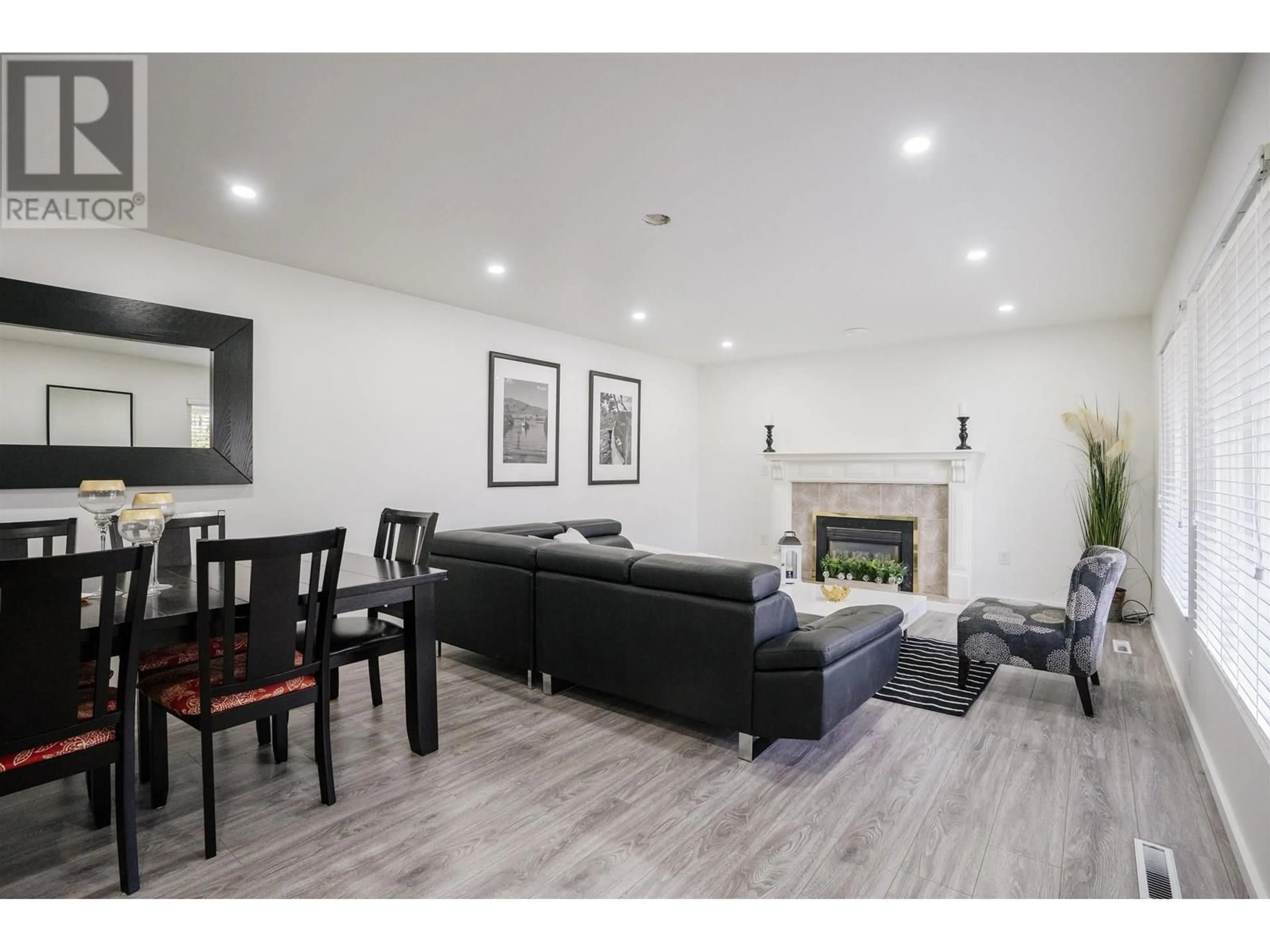 Living room with furniture, wood/laminate floor for 2813 ST JOHNS STREET, Port Moody British Columbia V3H2B9