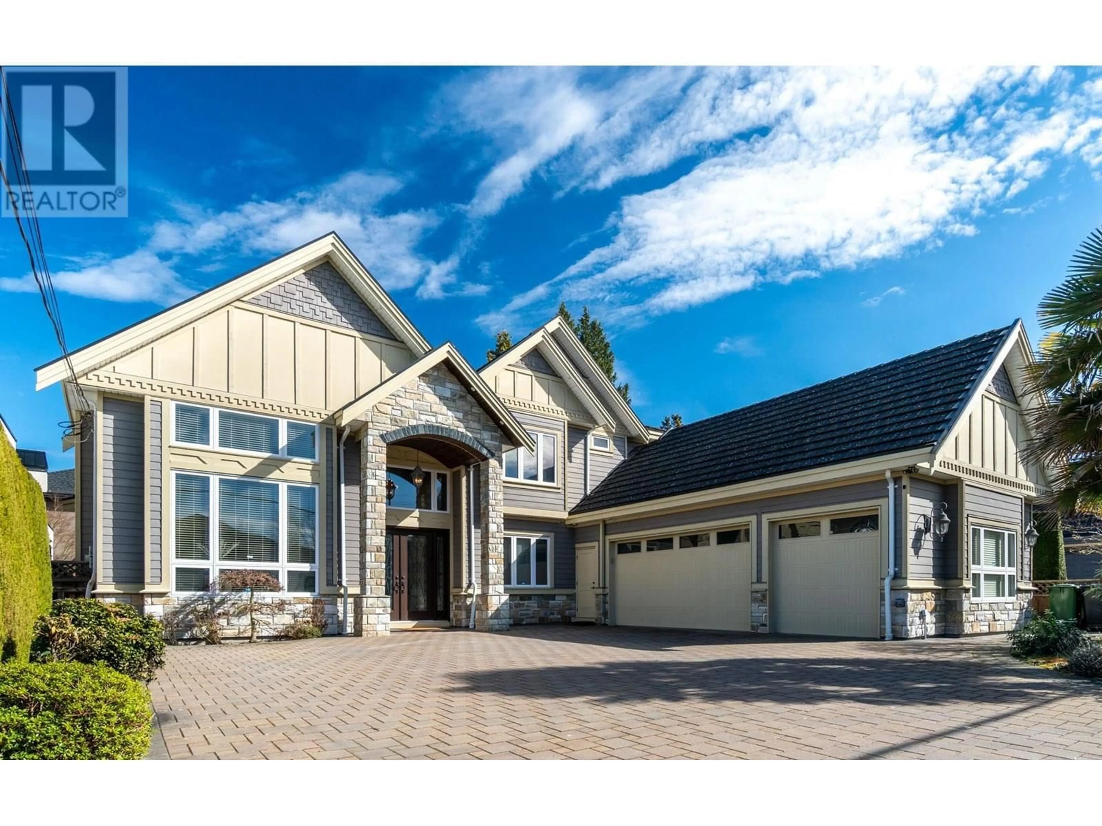 Home with vinyl exterior material, street for 9028 PINEWELL CRESCENT, Richmond British Columbia V7A2C6