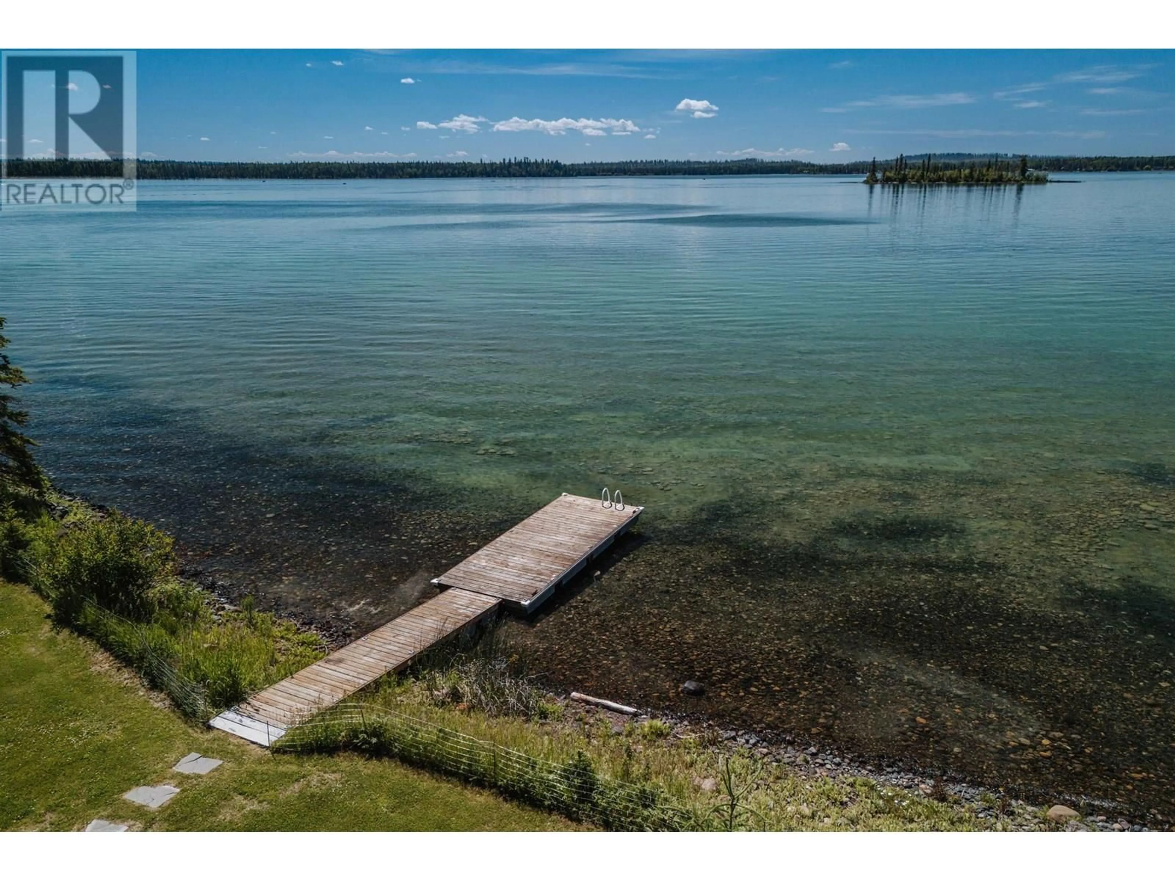 A pic from outside/outdoor area/front of a property/back of a property/a pic from drone, water/lake/river/ocean view for 7351 MAGNUSSEN ROAD, Lone Butte British Columbia V0K1X1