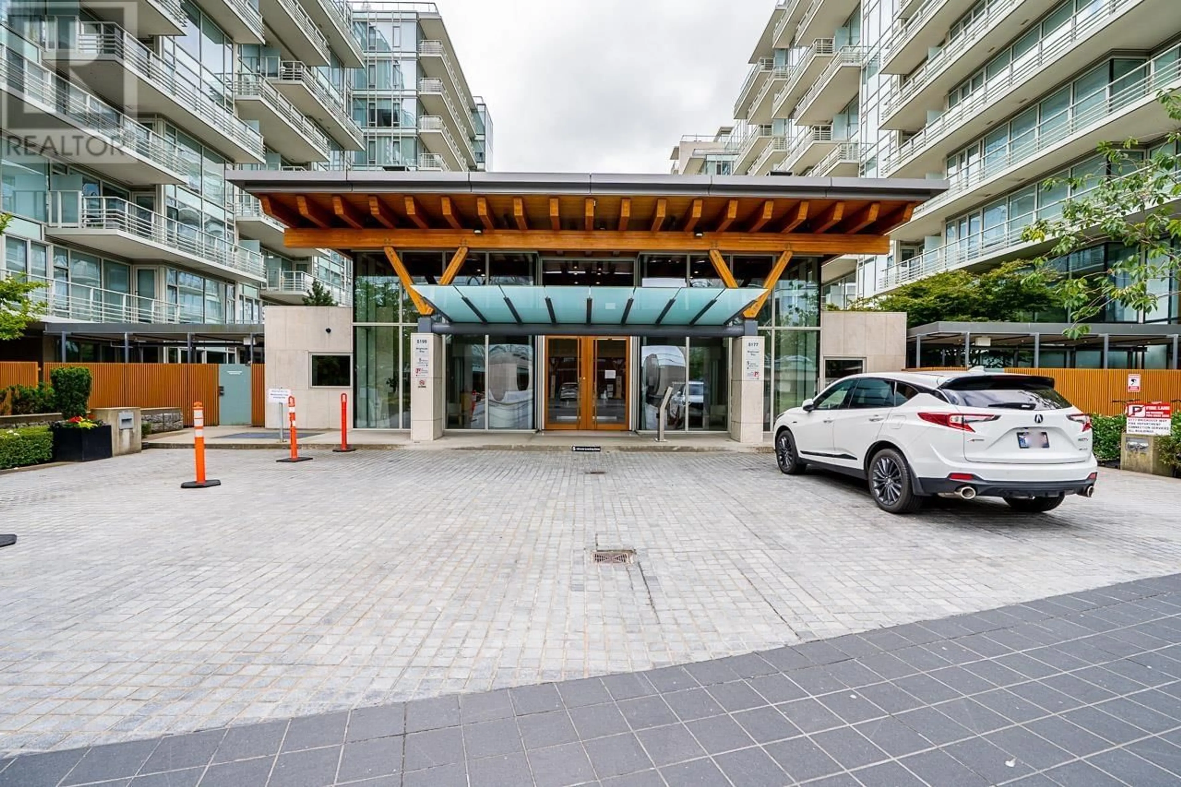 Indoor foyer for 1204 - 5177 BRIGHOUSE WAY, Richmond British Columbia V7C0A7