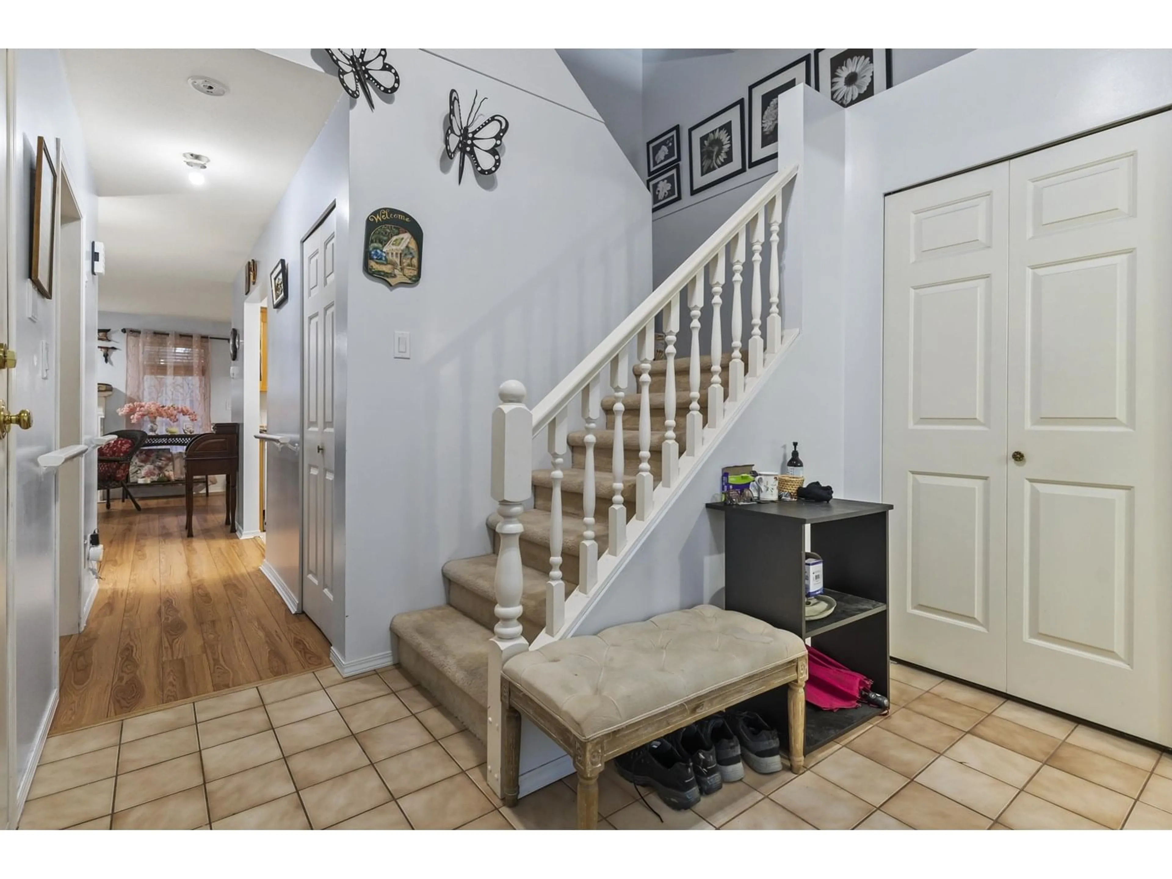 Indoor entryway for 9 - 32165 7TH, Mission British Columbia V2V2A9