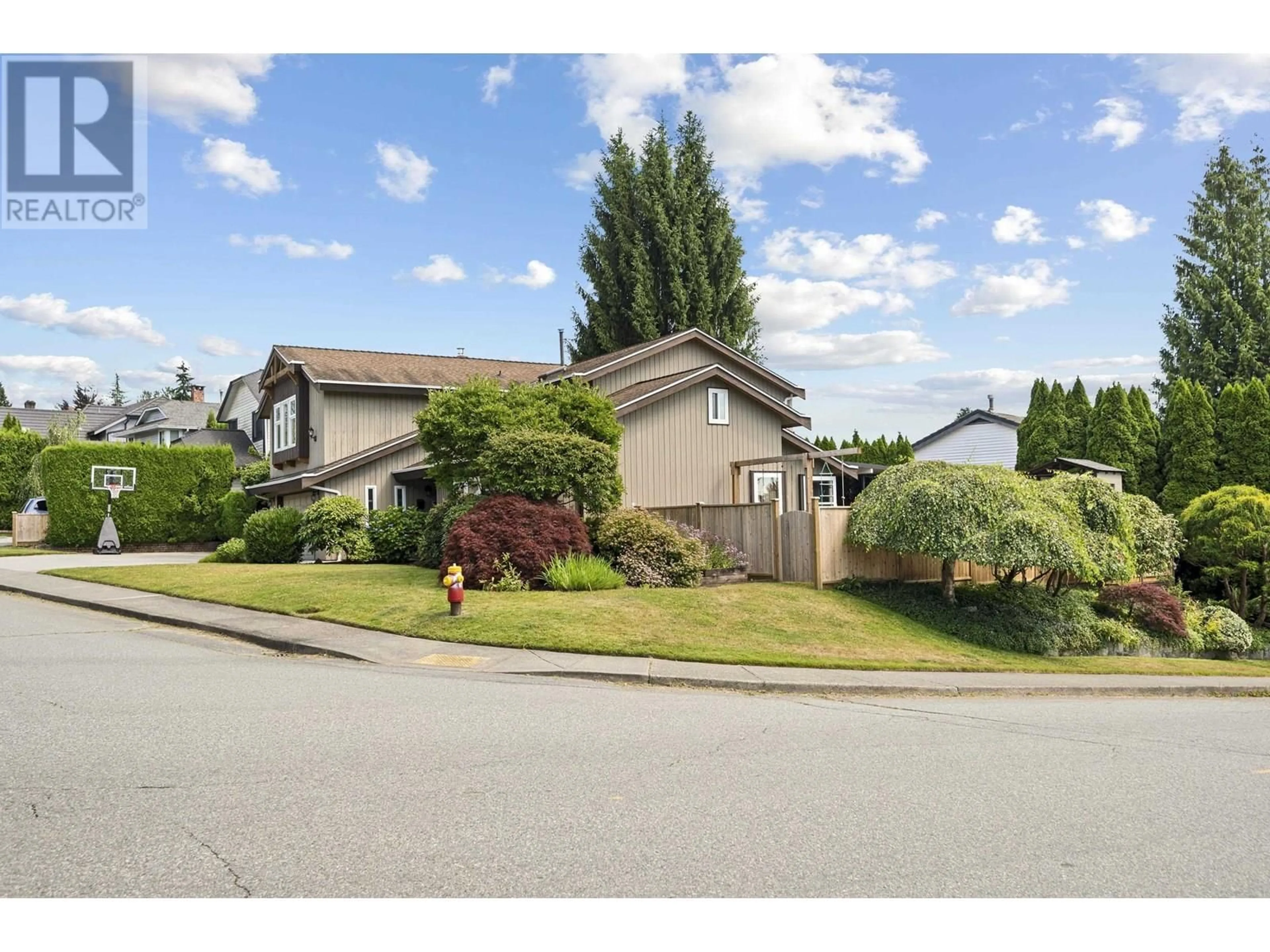 Home with vinyl exterior material, street for 2550 BLUEBELL AVENUE, Coquitlam British Columbia V3E2G1