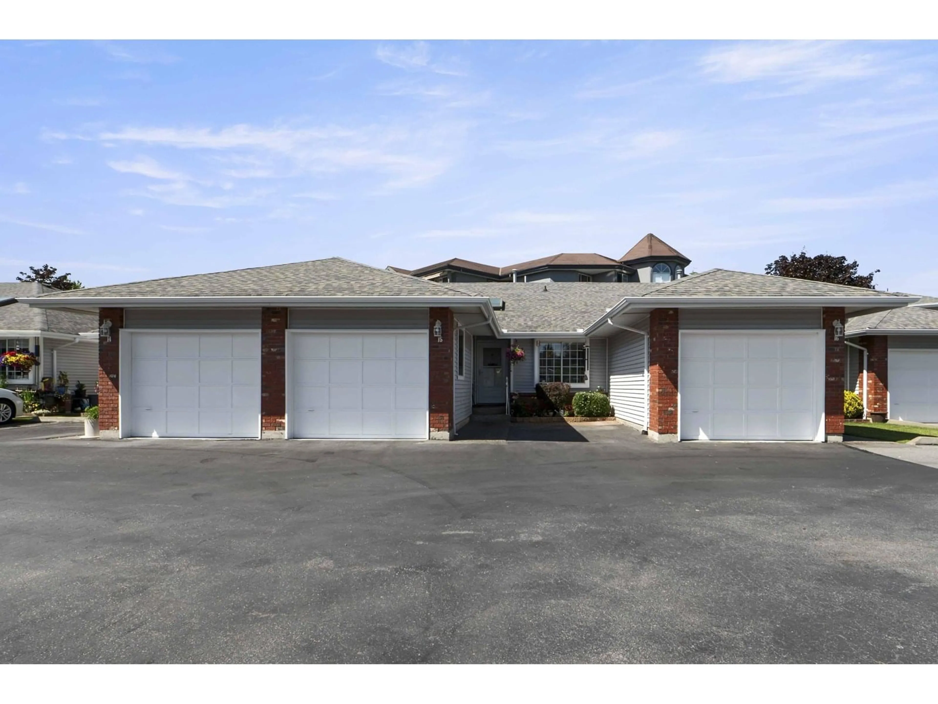 Indoor garage for 15 - 5365 205, Langley British Columbia V3A7V7