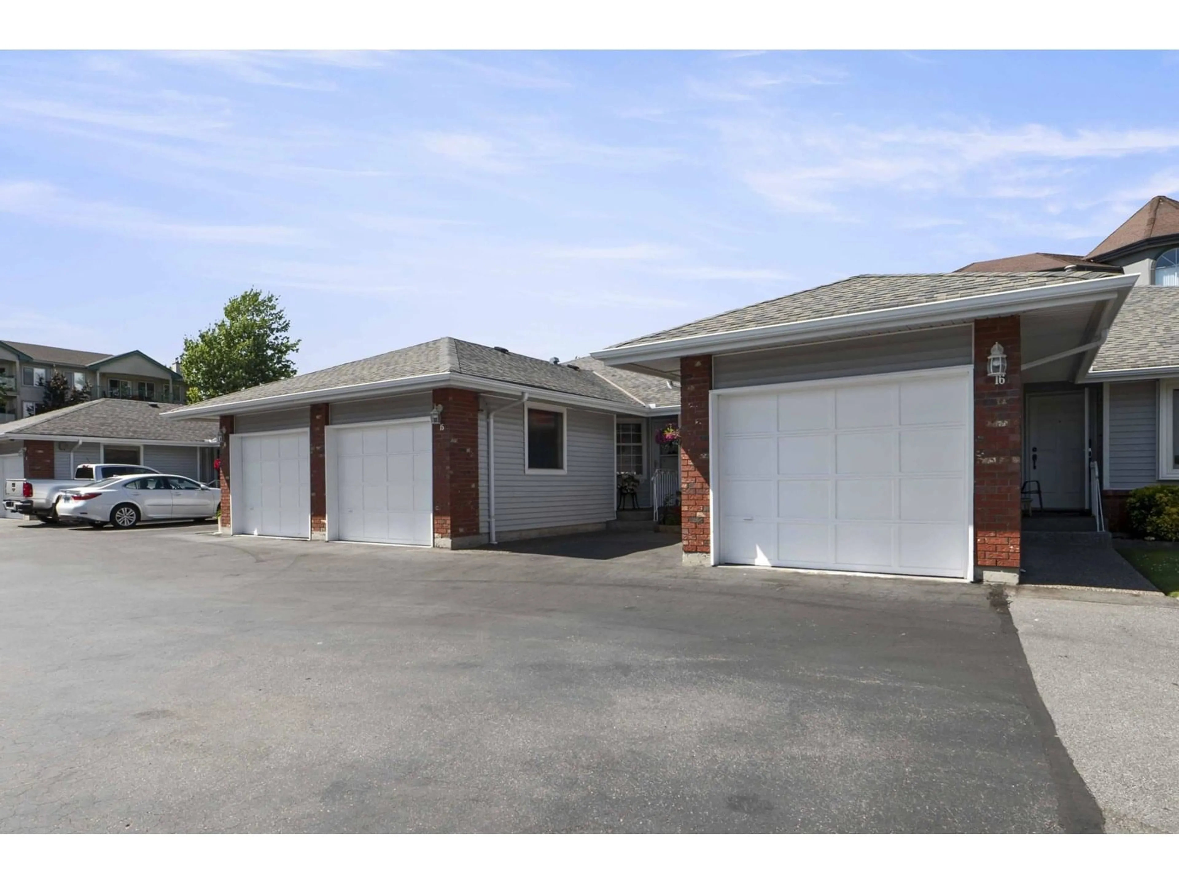 Indoor garage for 15 - 5365 205, Langley British Columbia V3A7V7