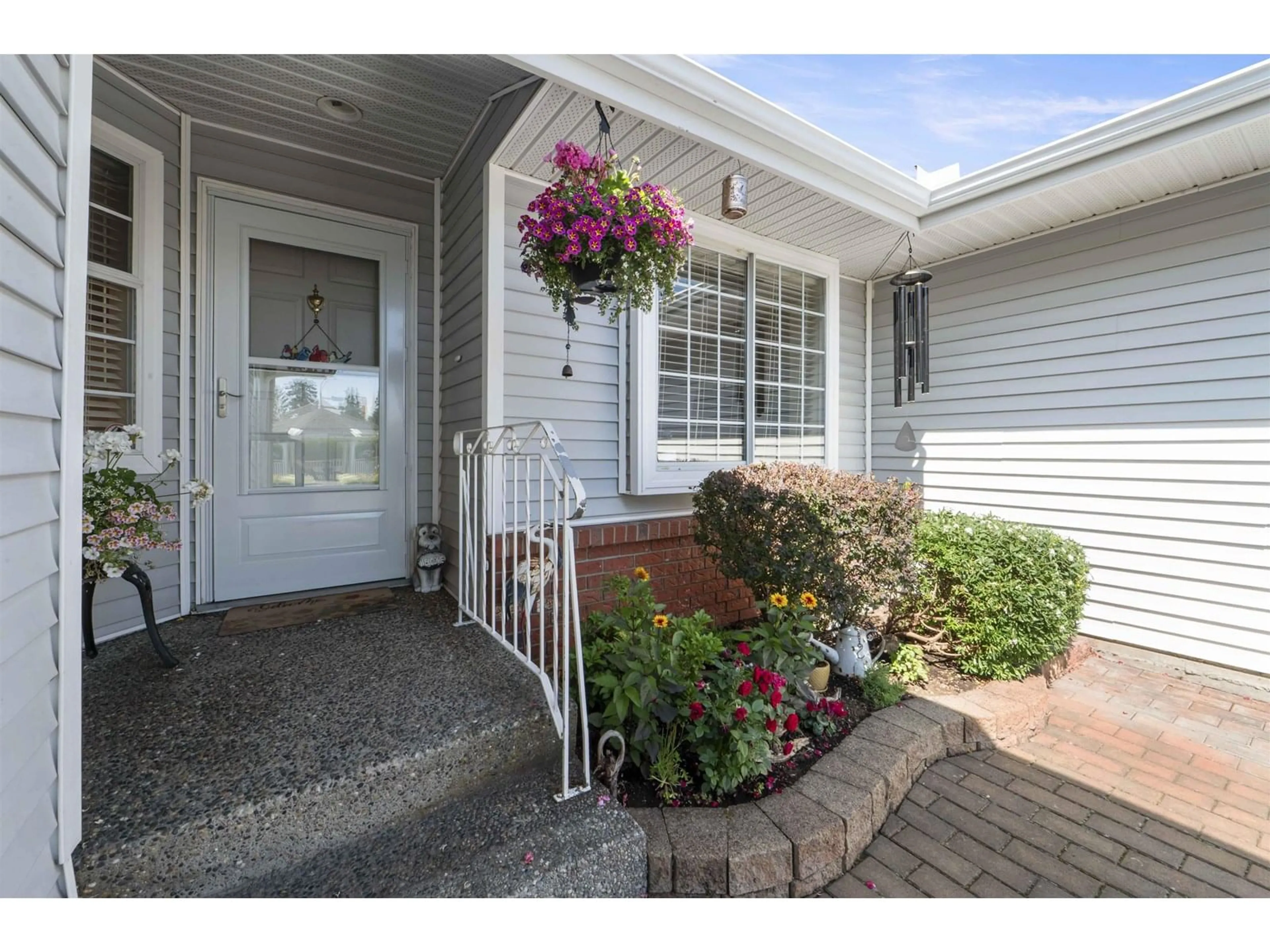 Indoor entryway for 15 - 5365 205, Langley British Columbia V3A7V7