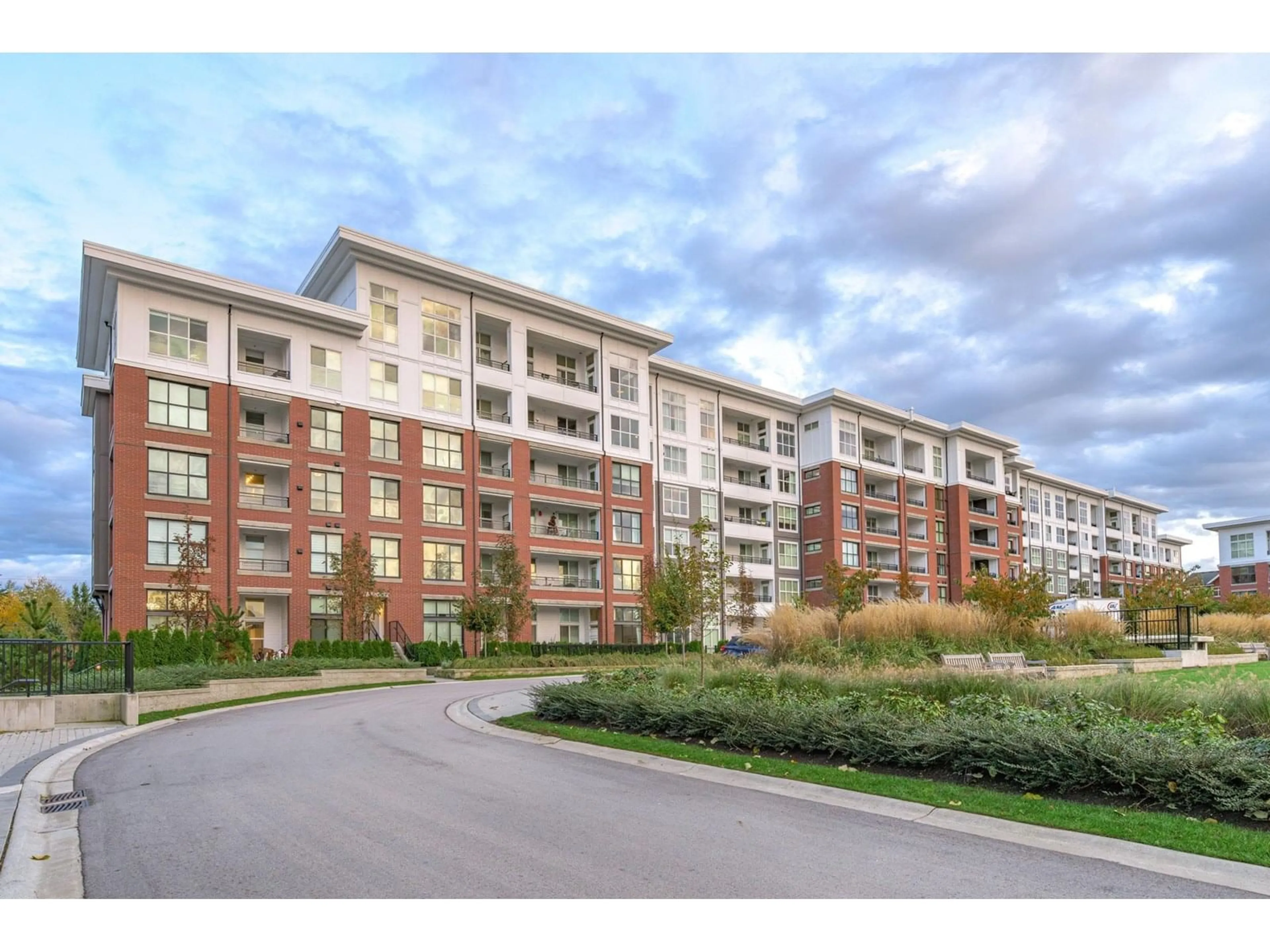 Blurry image for C115 - 8150 207, Langley British Columbia V2Y4J4