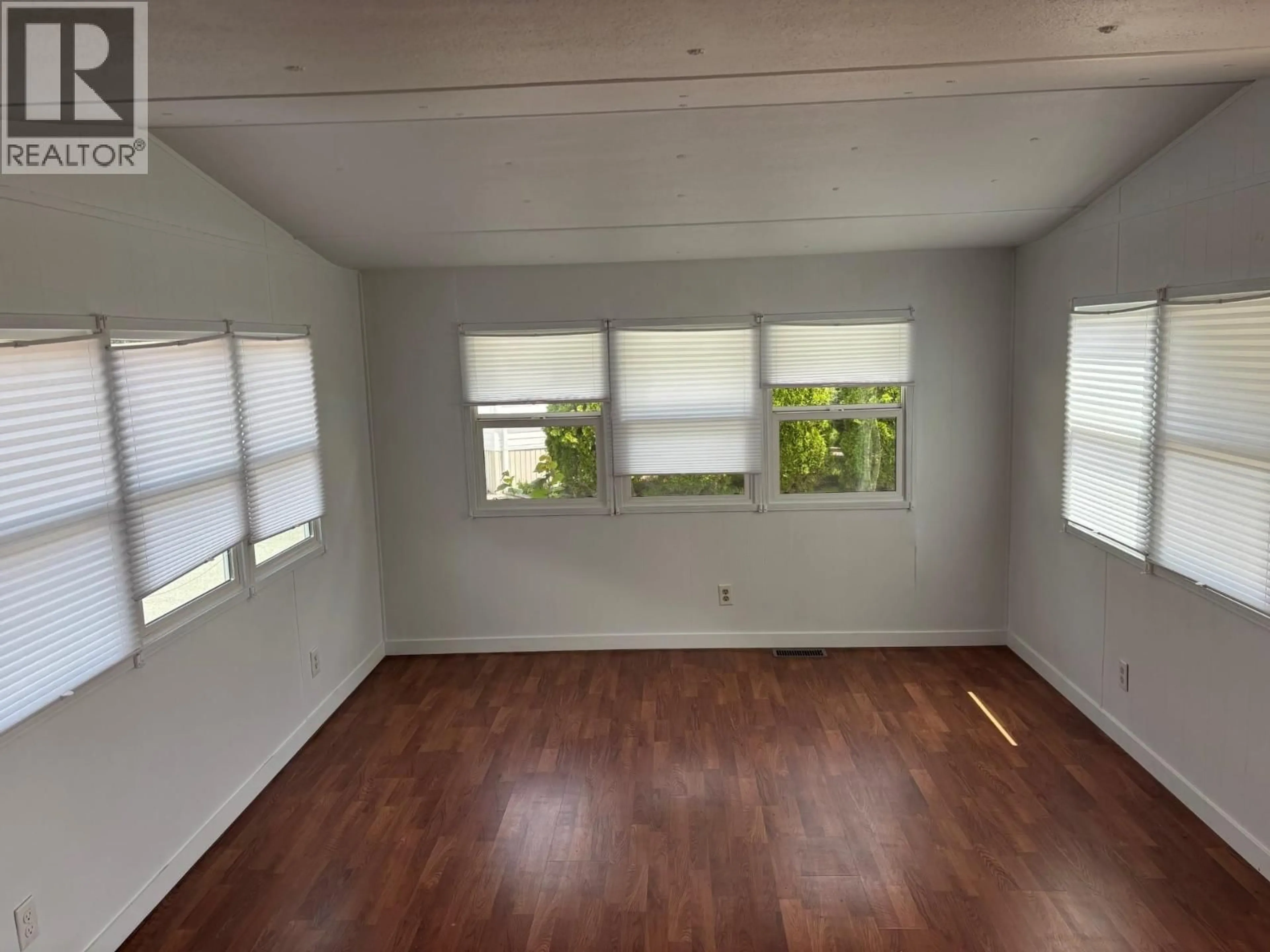 A pic of a room for 8 - 12868 229TH STREET, Maple Ridge British Columbia V2X6T1