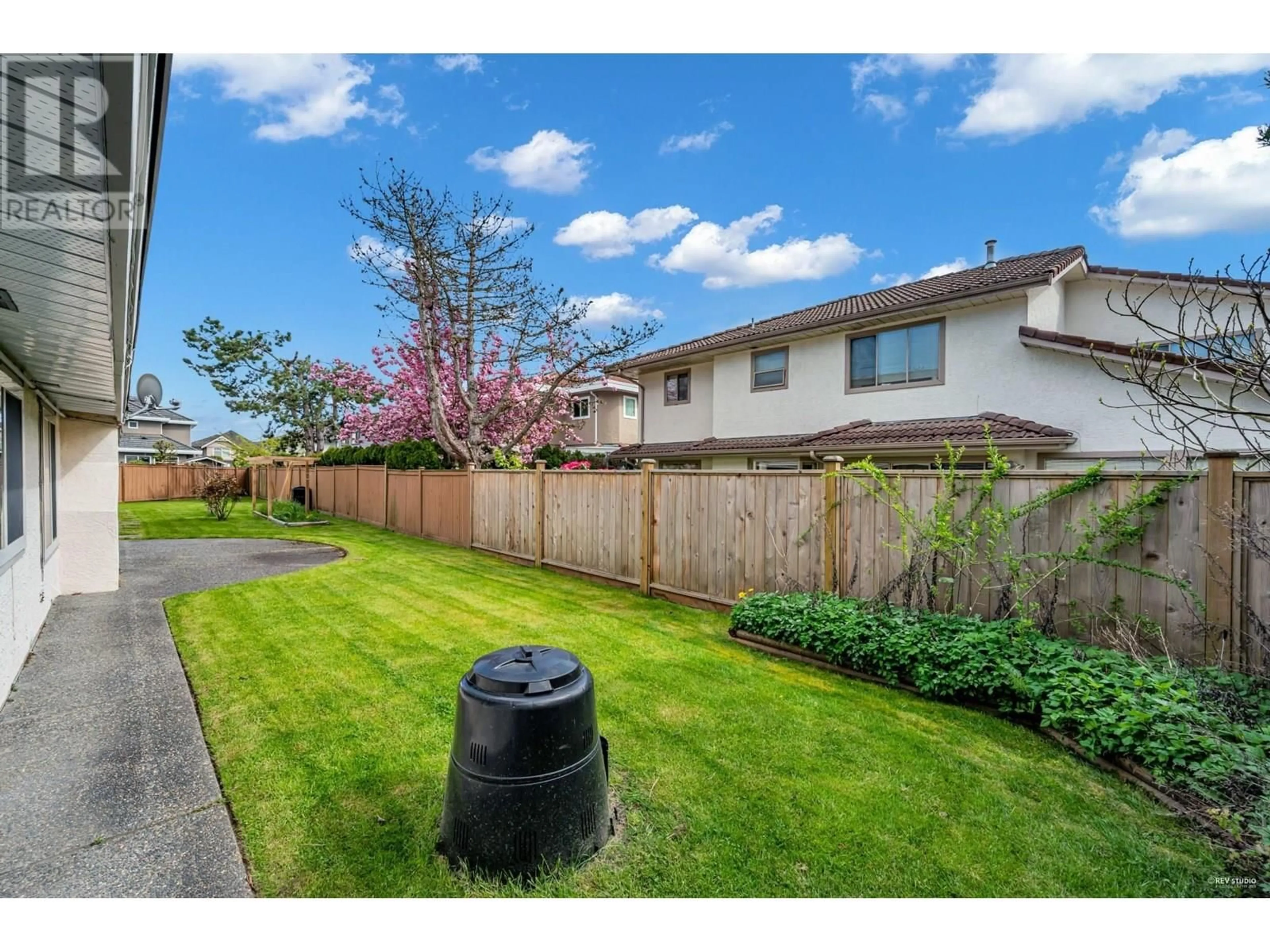 A pic from outside/outdoor area/front of a property/back of a property/a pic from drone, street for 9280 JASKOW PLACE, Richmond British Columbia V7E5S4