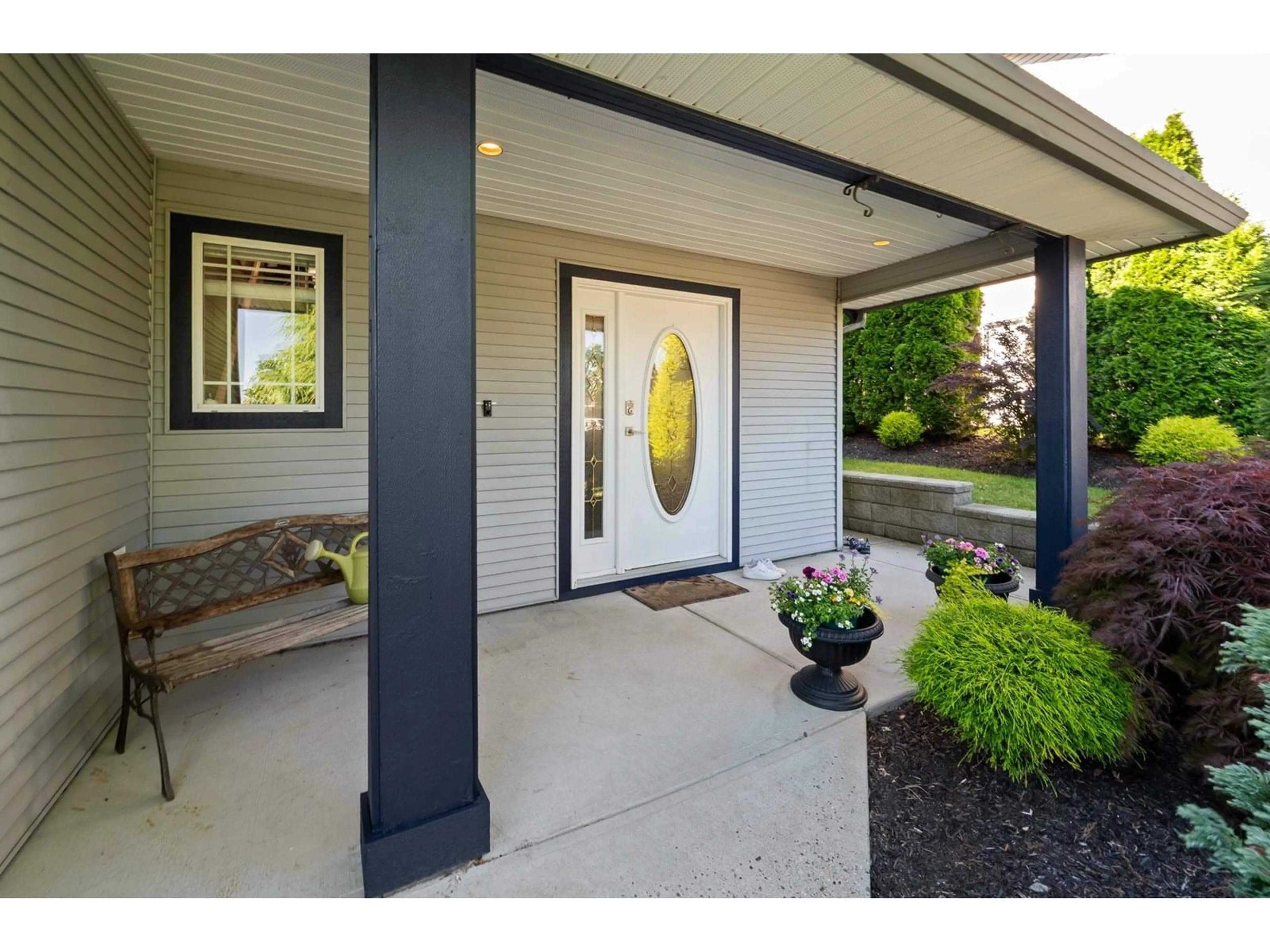 Indoor entryway for 7923 TOPPER, Mission British Columbia V2V6Z2