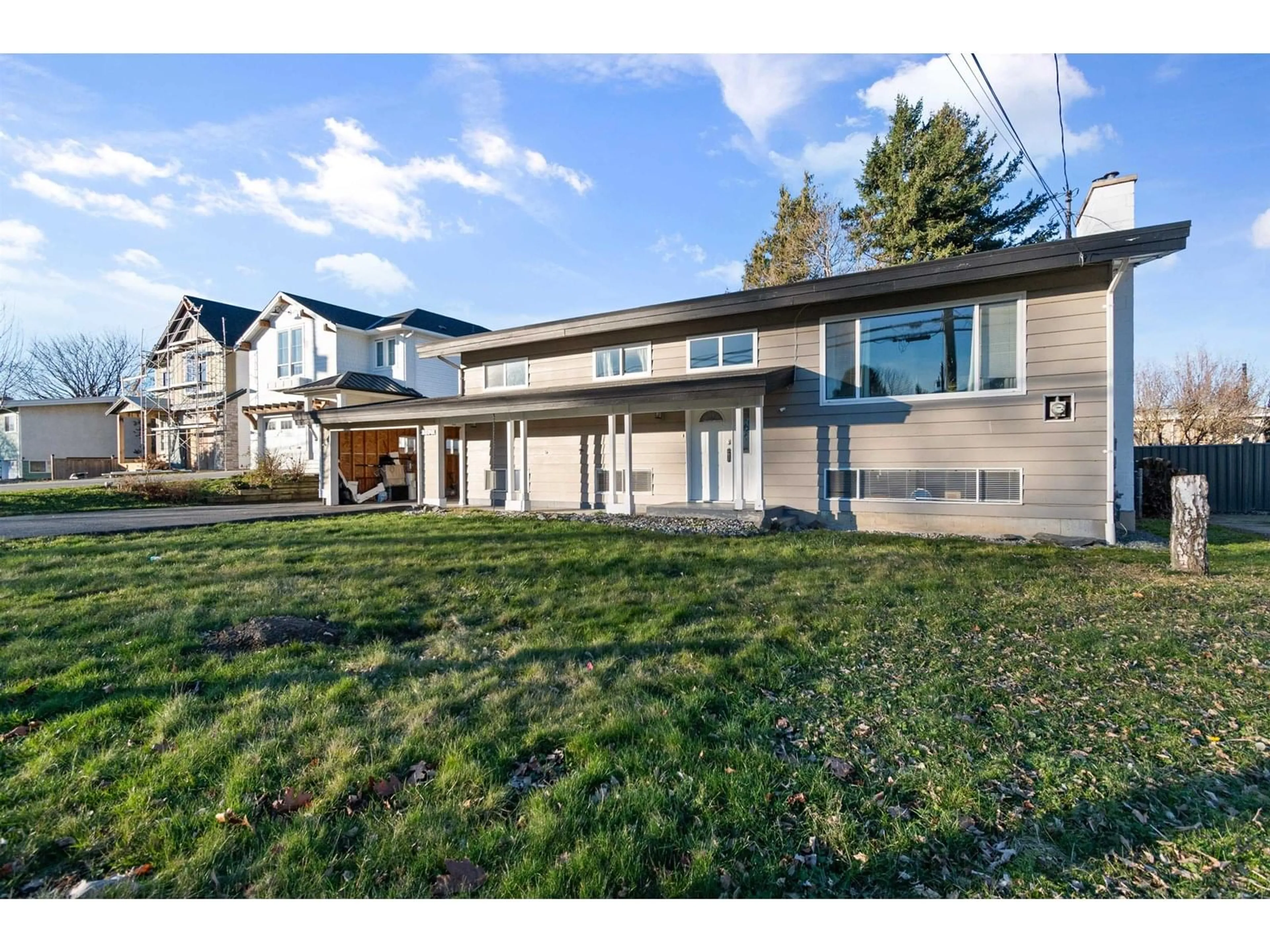 Home with vinyl exterior material, street for 45629 STEVENSON ROAD, Chilliwack British Columbia V2R1M6