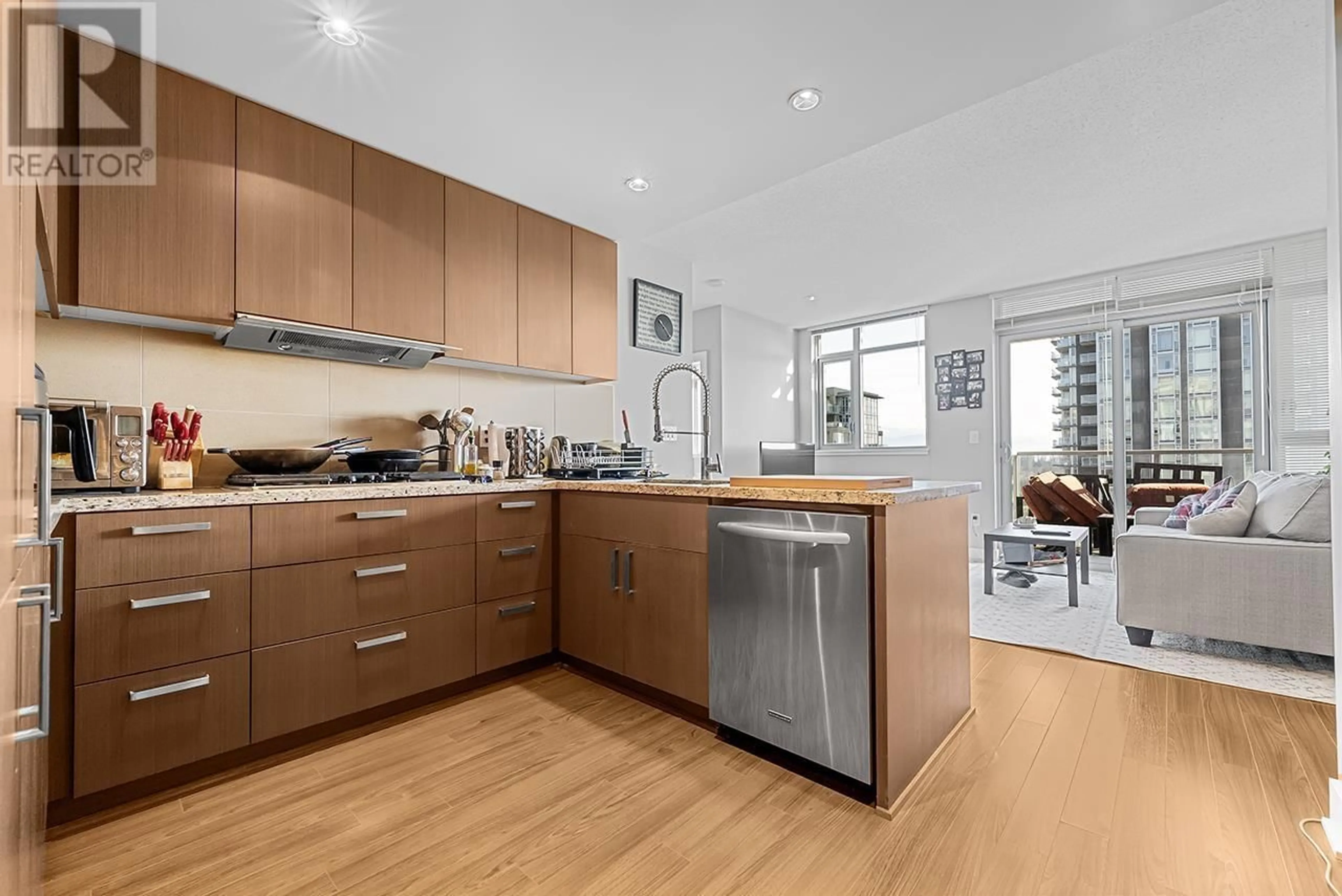 Standard kitchen, wood/laminate floor for 2807 - 1155 THE HIGH STREET, Coquitlam British Columbia V3B7W4