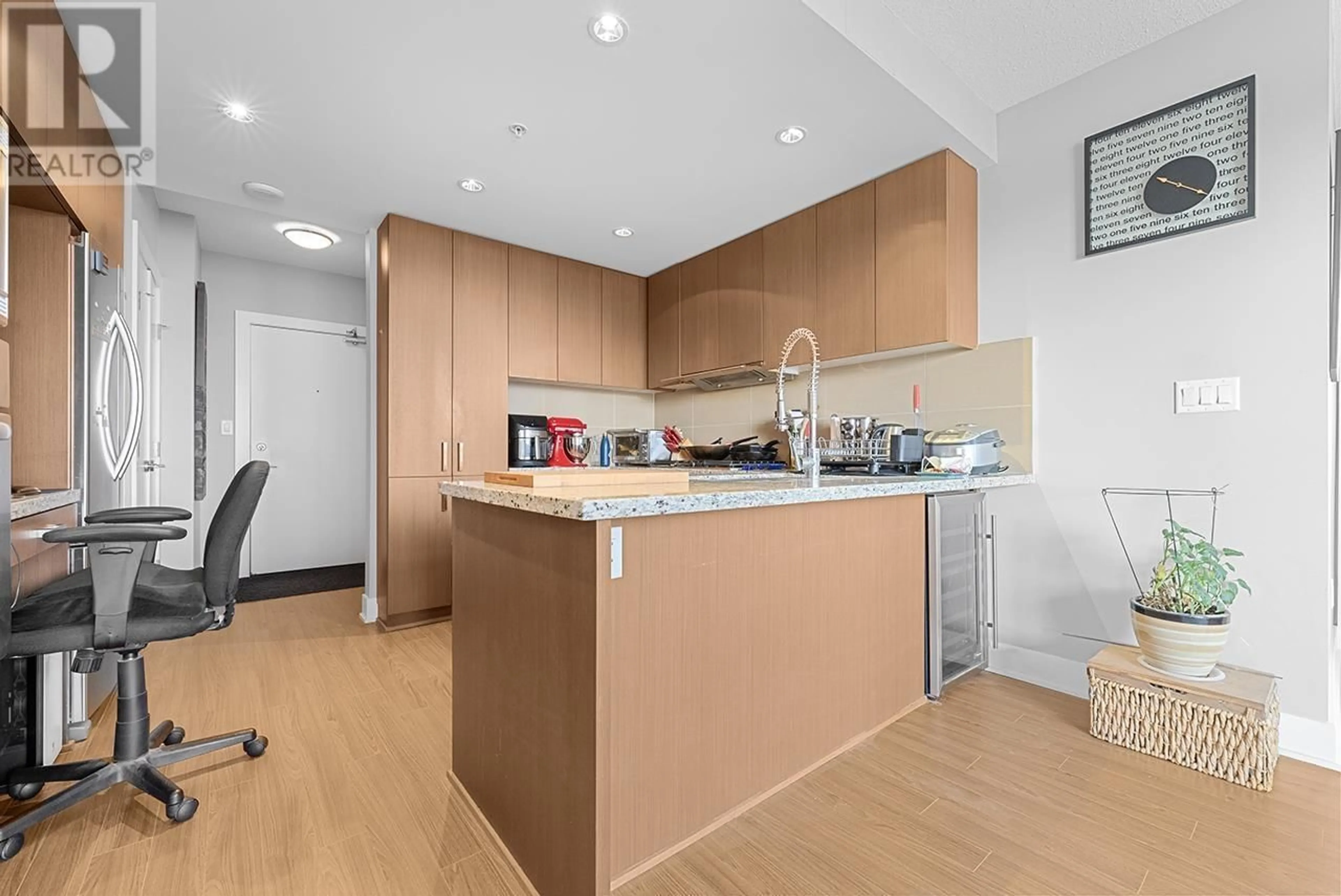 Standard kitchen, unknown for 2807 - 1155 THE HIGH STREET, Coquitlam British Columbia V3B7W4