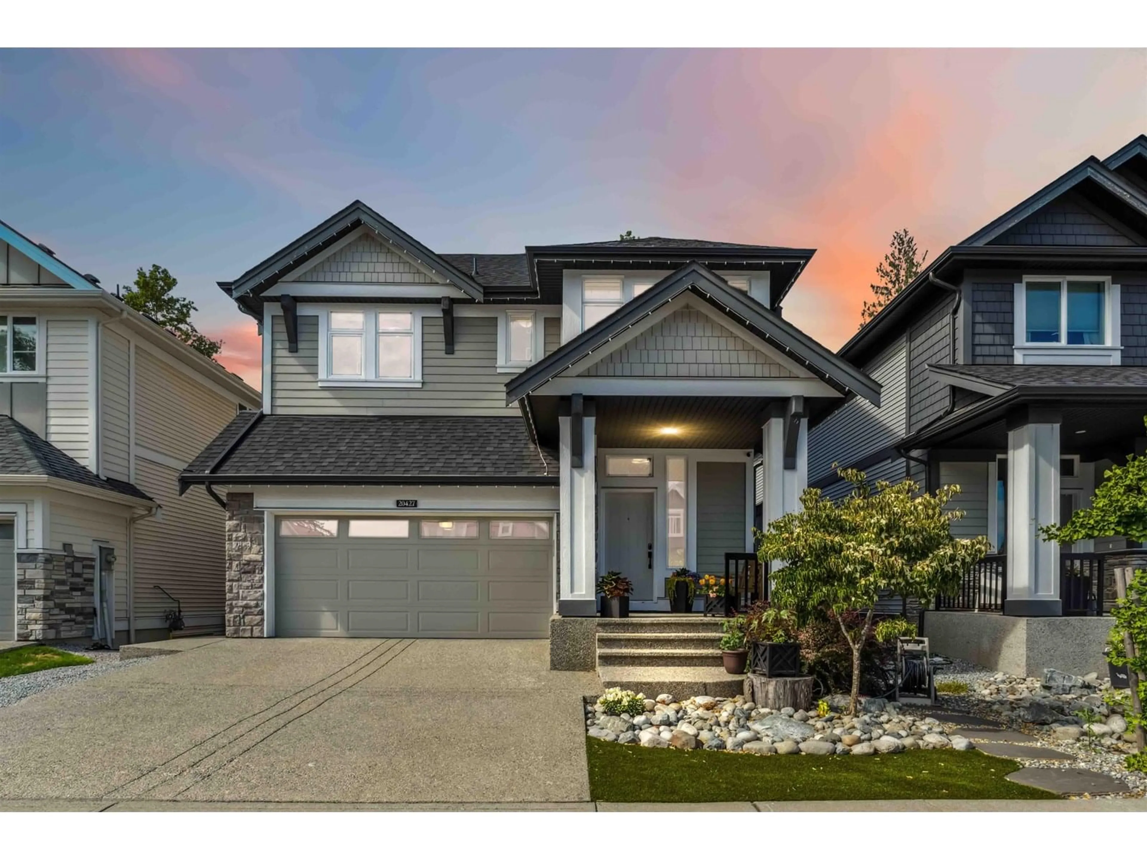 Home with vinyl exterior material, street for 20427 78B, Langley British Columbia V2Y1X4