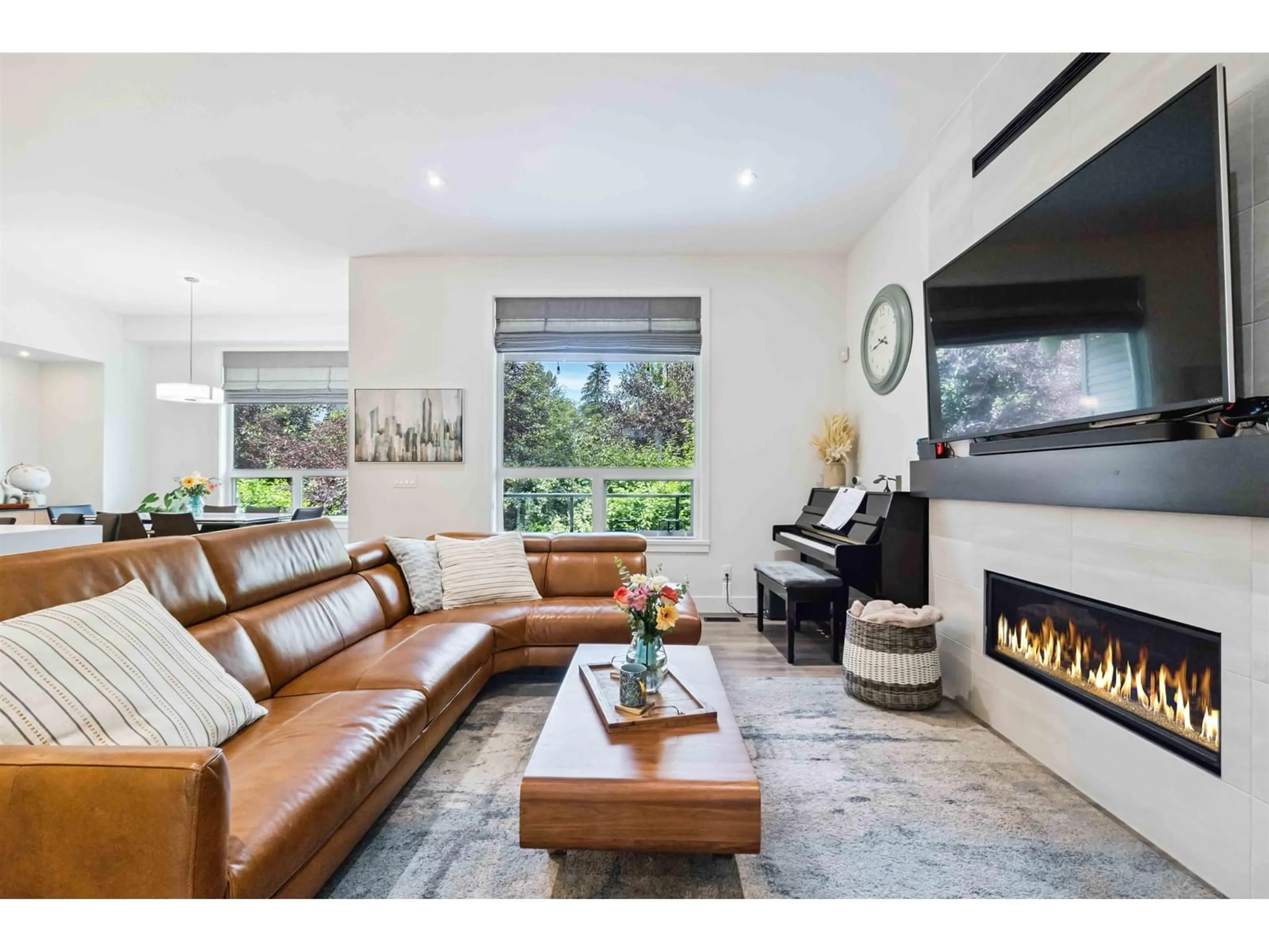 Living room with furniture, unknown for 20427 78B, Langley British Columbia V2Y1X4