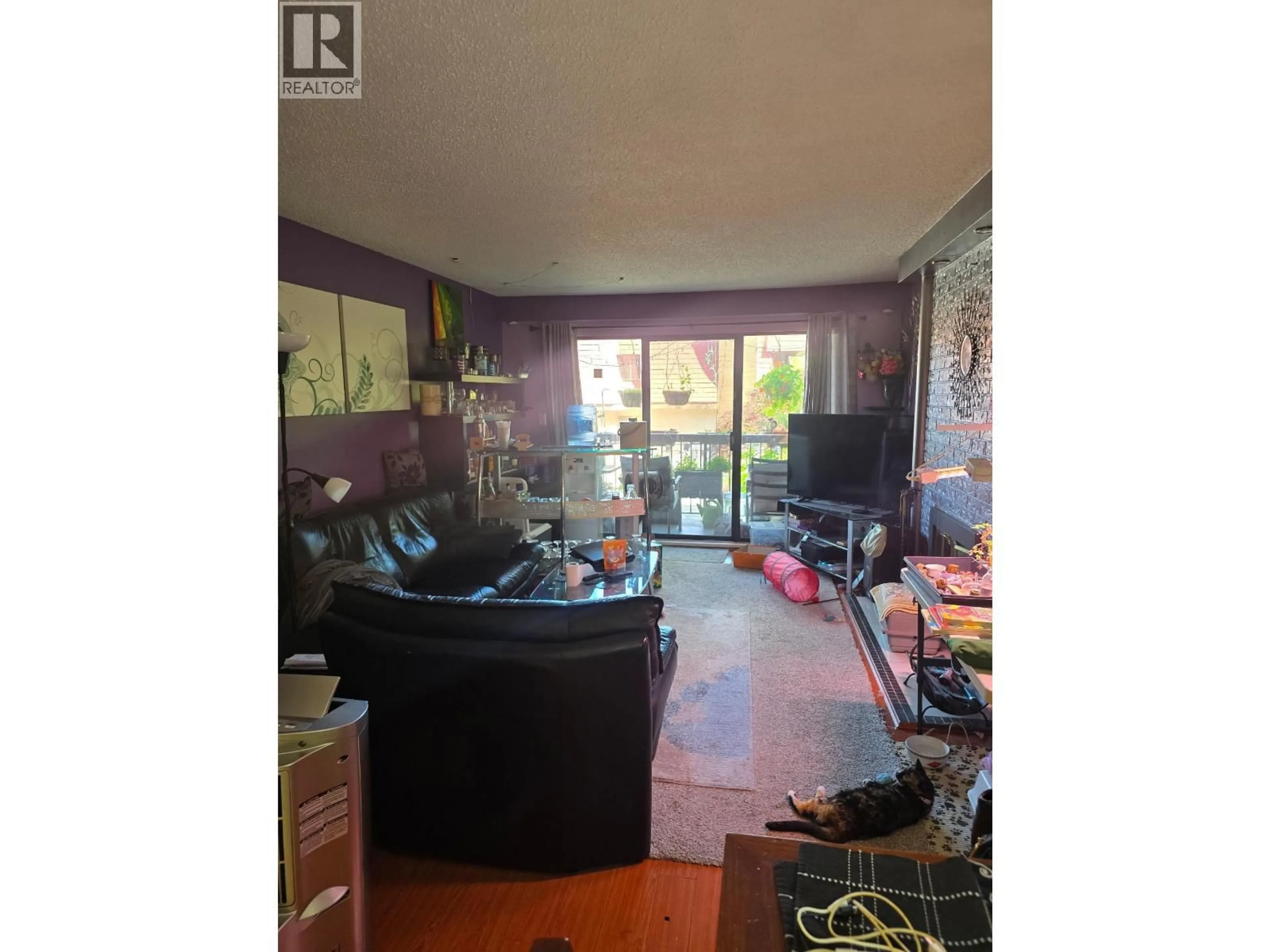 A pic of a room for 204 - 3925 KINGSWAY STREET, Burnaby British Columbia V5H3Y7