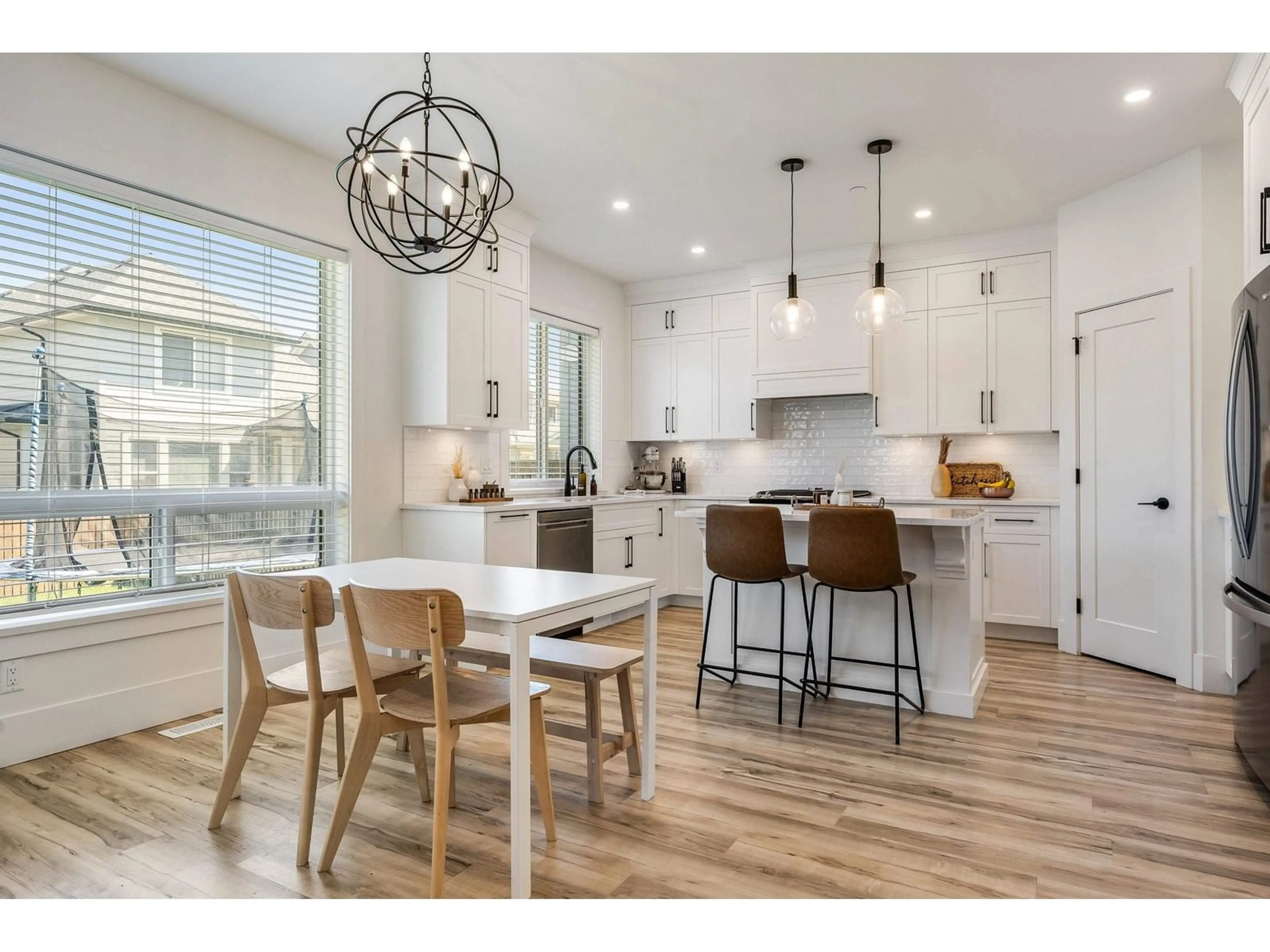 Open concept kitchen, wood/laminate floor for 26 - 46211 PROMONTORY ROAD, Chilliwack British Columbia V2R6E4