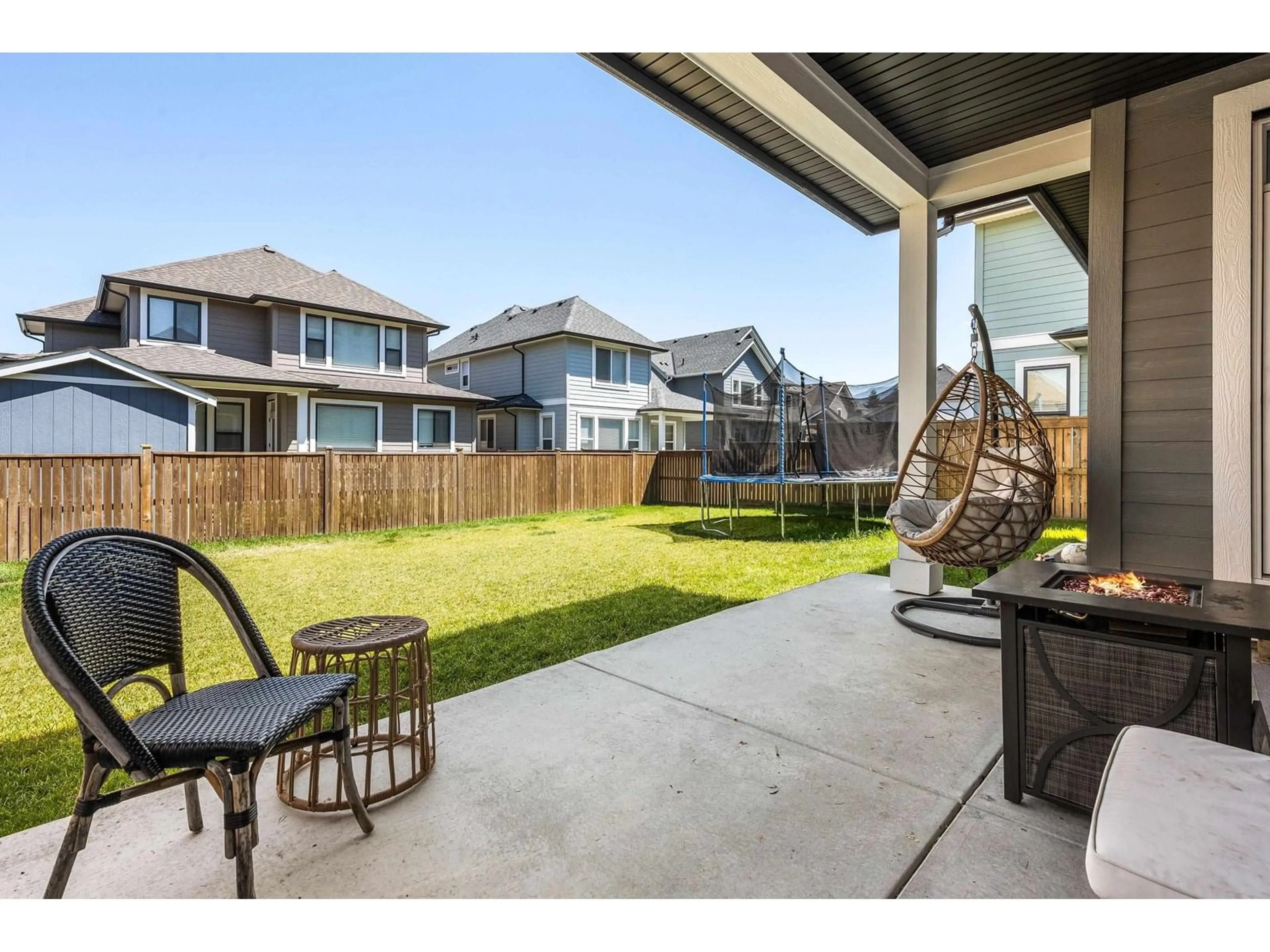 Patio, mountain view for 26 - 46211 PROMONTORY ROAD, Chilliwack British Columbia V2R6E4
