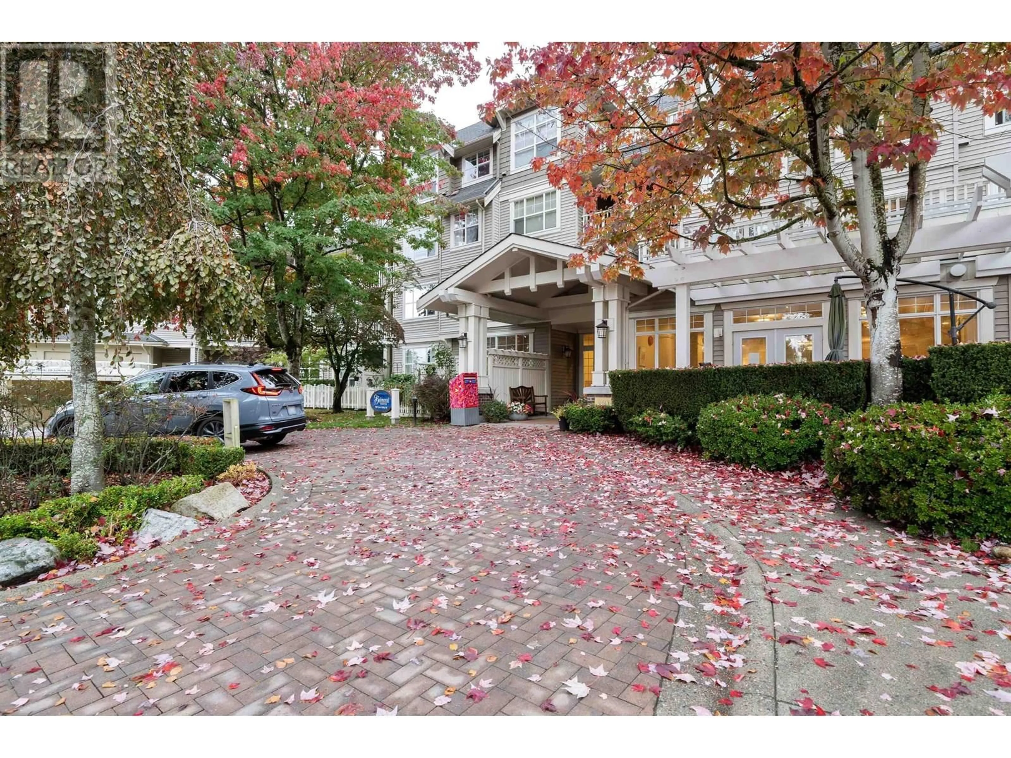 Unknown for 202 - 960 LYNN VALLEY ROAD, North Vancouver British Columbia V7J3V6
