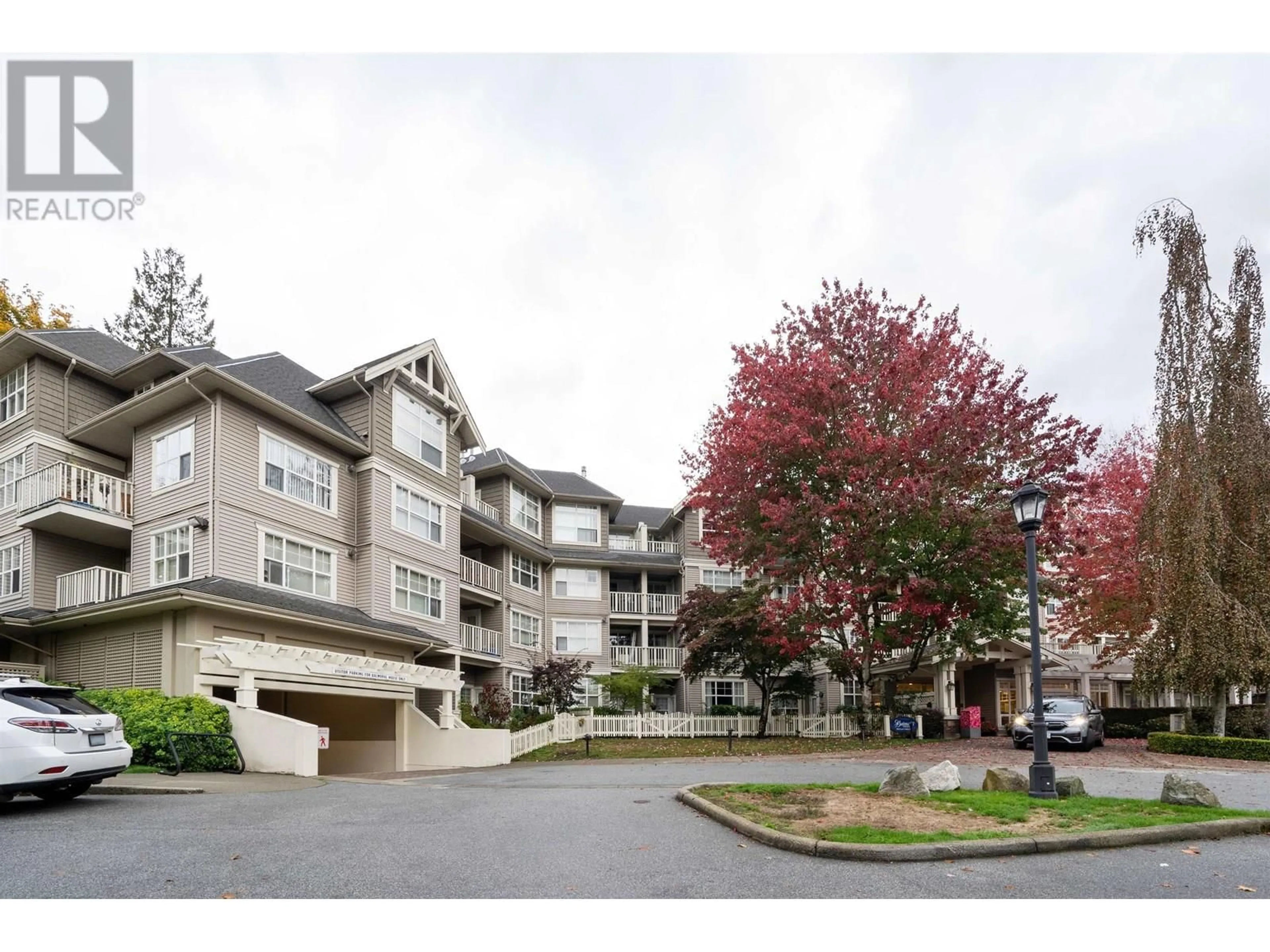 Unknown for 202 - 960 LYNN VALLEY ROAD, North Vancouver British Columbia V7J3V6