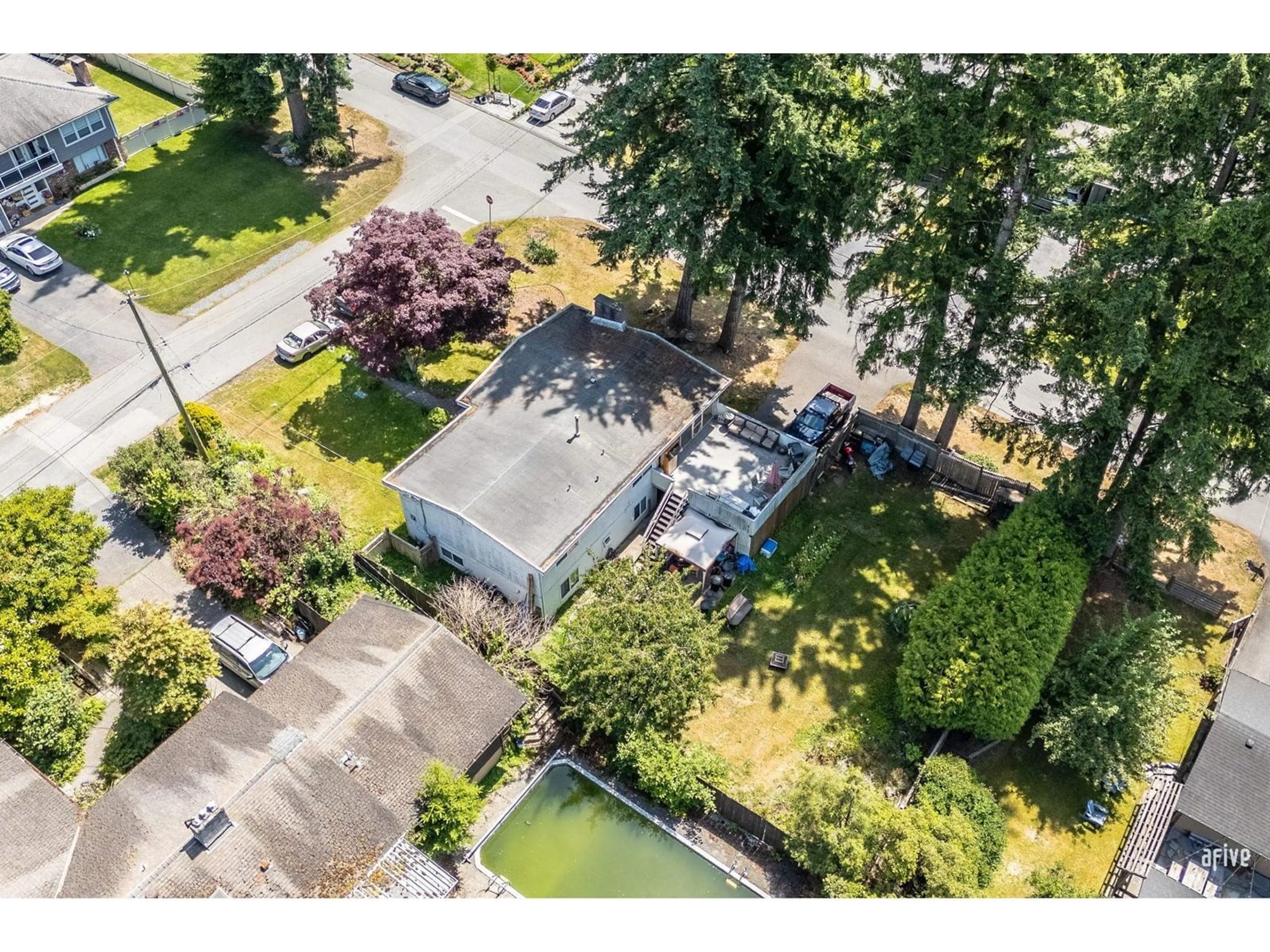 A pic from outside/outdoor area/front of a property/back of a property/a pic from drone, street for 5639 ABBEY, Delta British Columbia V4E1B7
