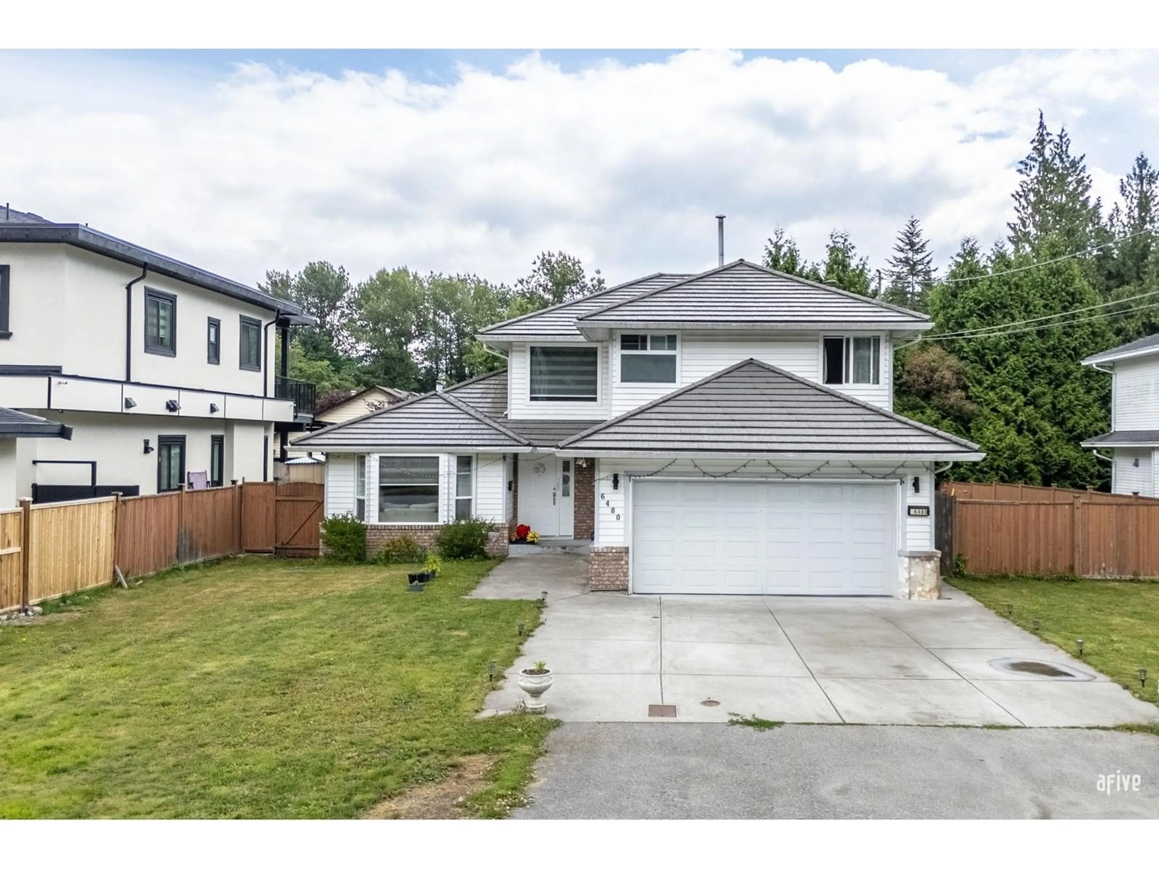 Home with vinyl exterior material, street for 6480 138, Surrey British Columbia V3W5G6
