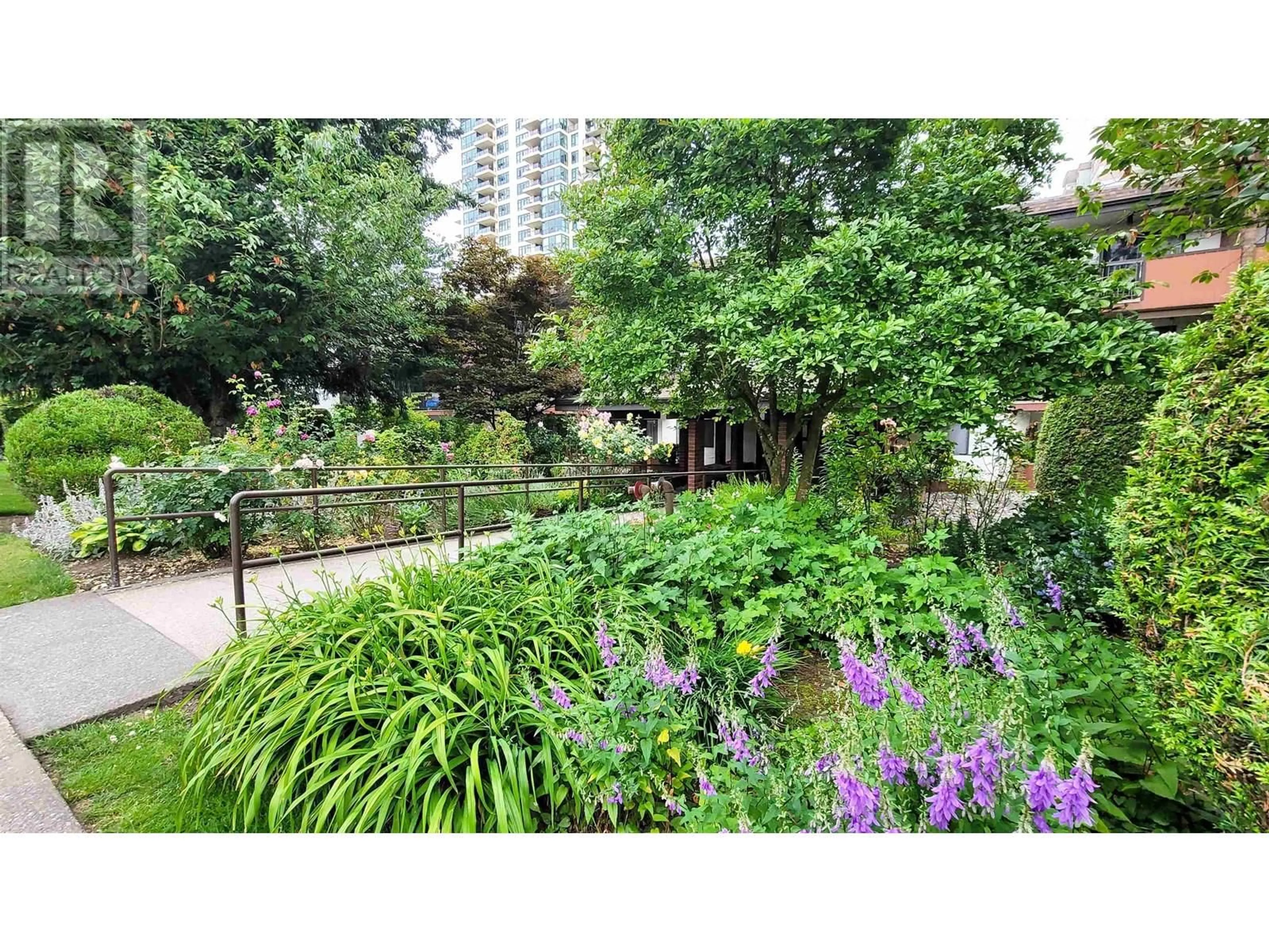 Patio, unknown for 107 - 620 EIGHTH AVENUE, New Westminster British Columbia V3M5V7