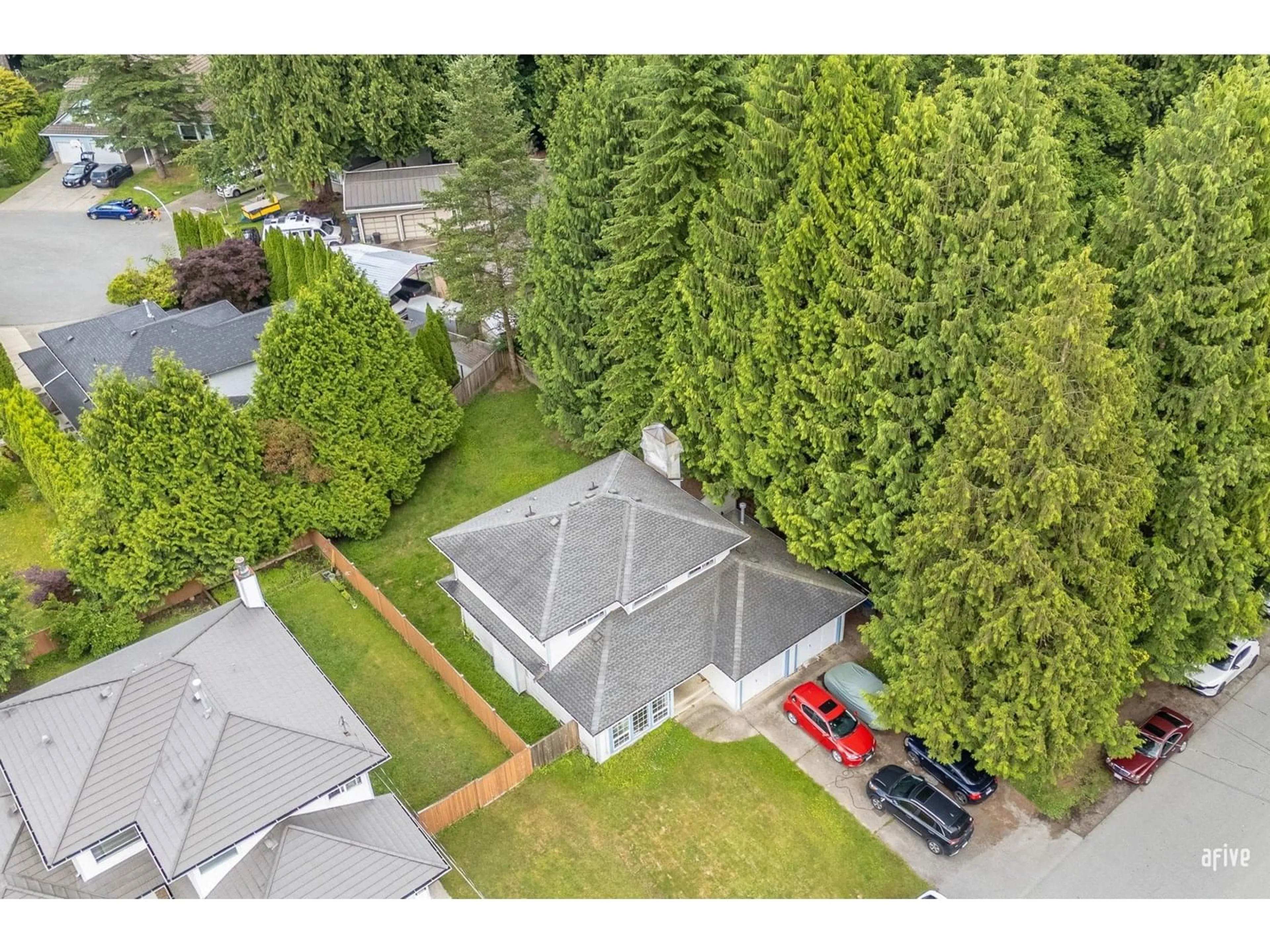 A pic from outside/outdoor area/front of a property/back of a property/a pic from drone, forest/trees view for 6472 138, Surrey British Columbia V3W5G6