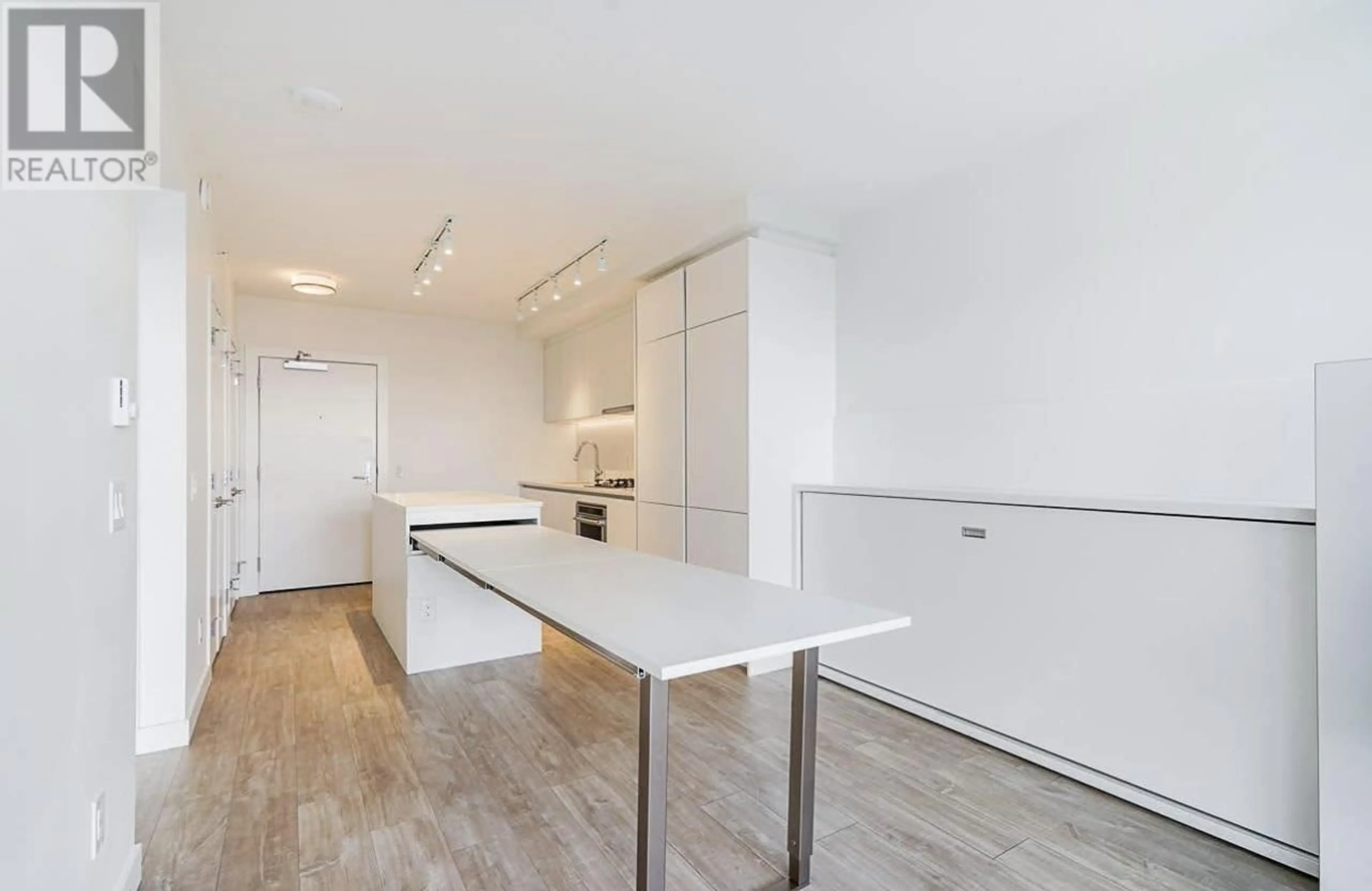 Standard kitchen, unknown for 3408 - 657 WHITING WAY, Coquitlam British Columbia V3J0J6