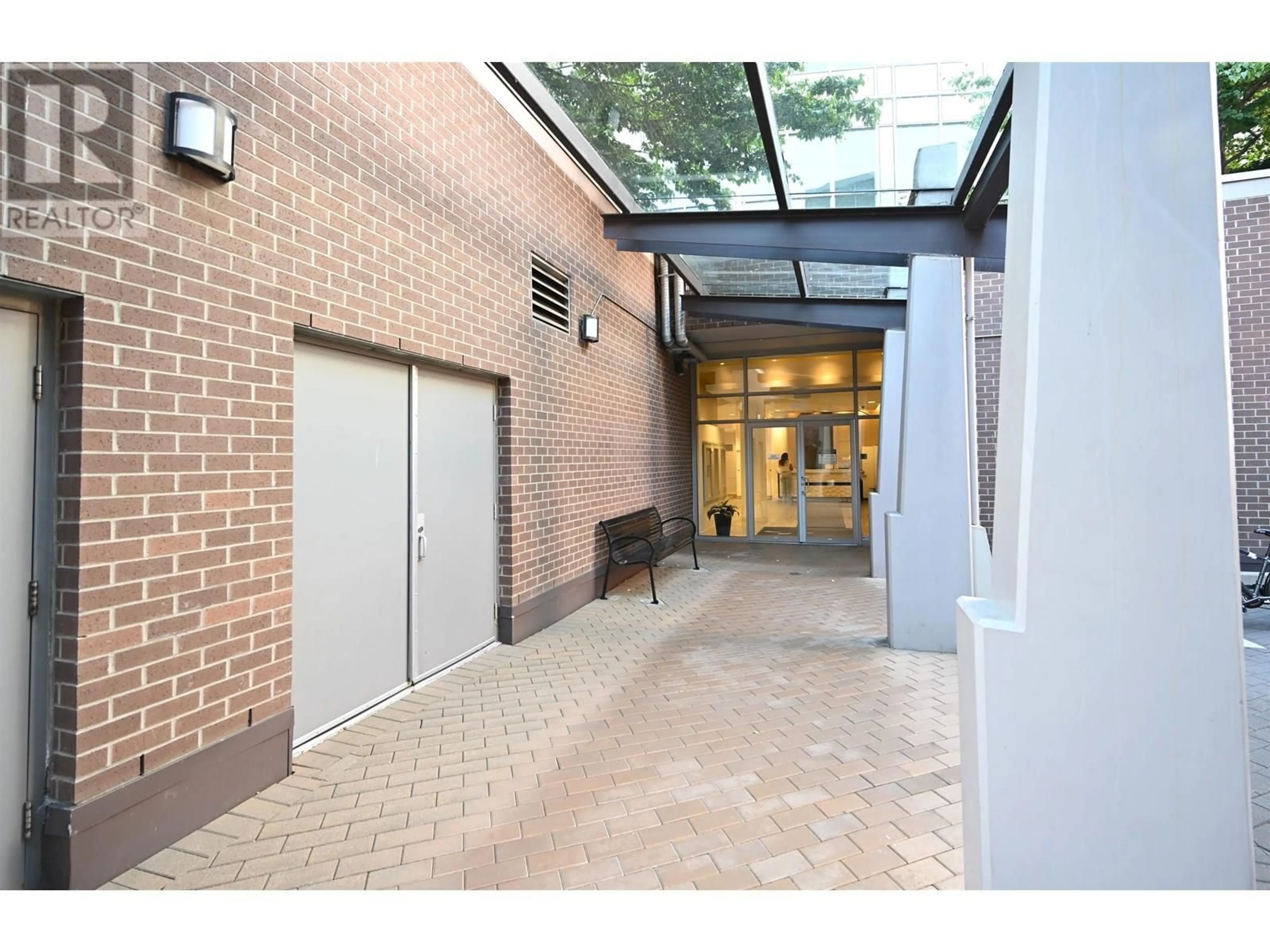 Indoor foyer for 410 - 445 2ND AVENUE, Vancouver British Columbia V5Y0E8