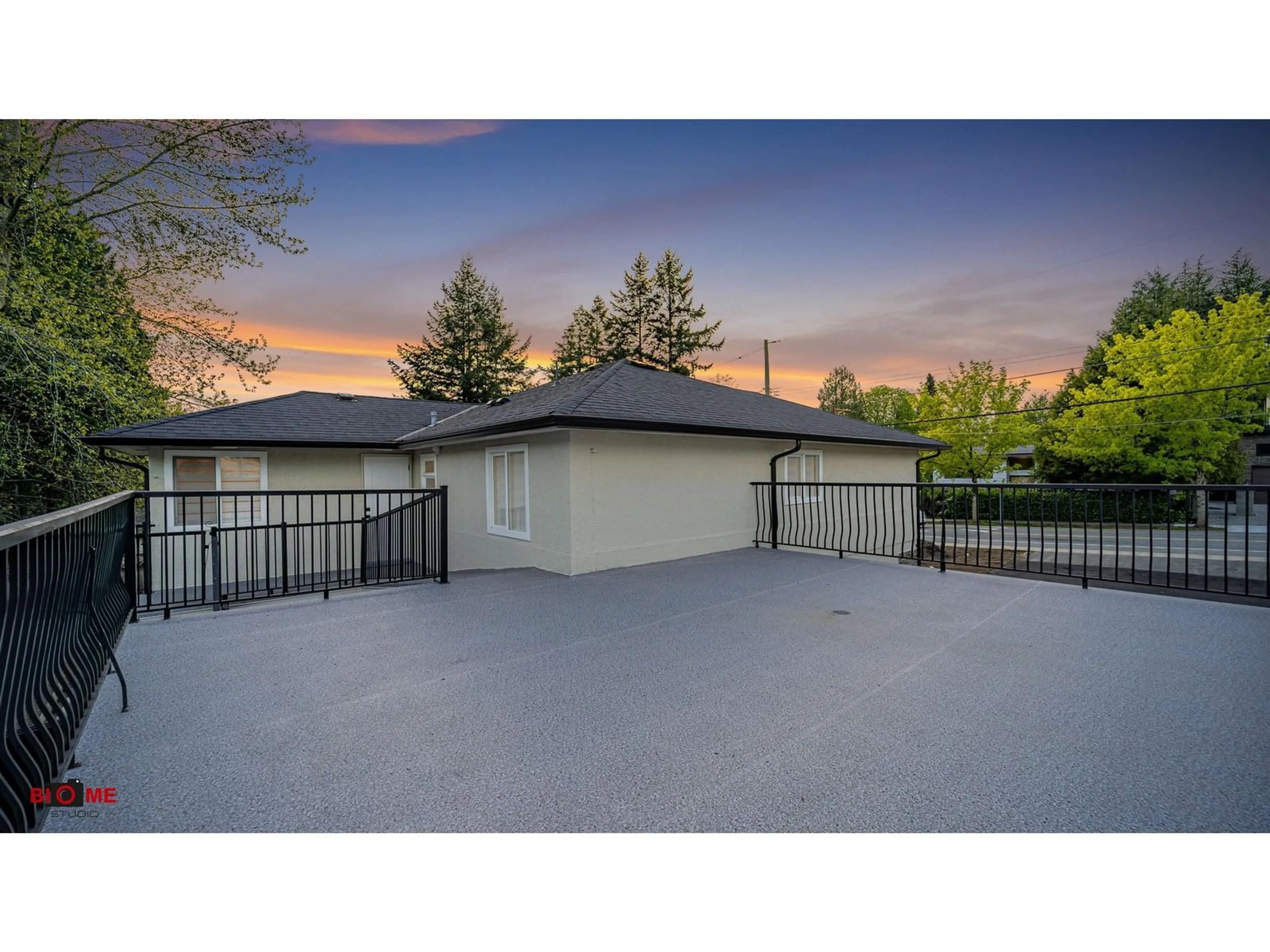A pic from outside/outdoor area/front of a property/back of a property/a pic from drone, street for 11238 82, Delta British Columbia V4C2B7