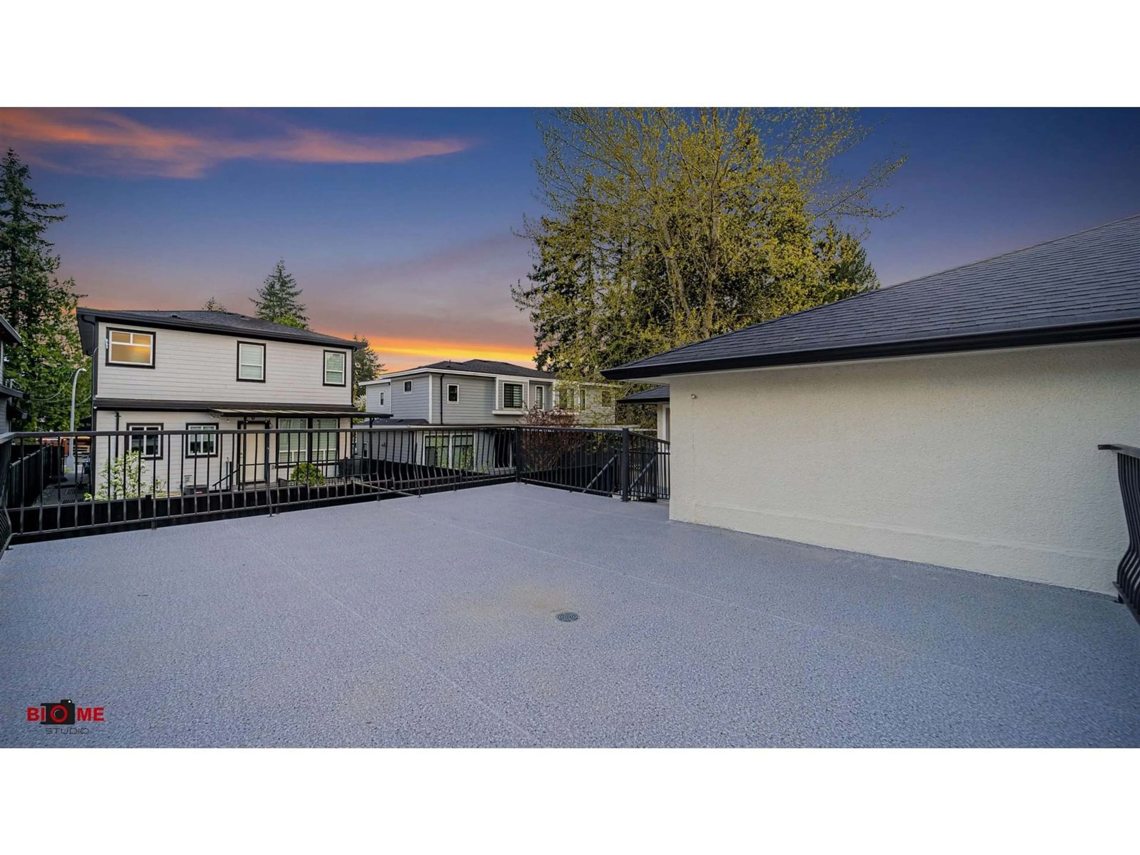A pic from outside/outdoor area/front of a property/back of a property/a pic from drone, street for 11238 82, Delta British Columbia V4C2B7