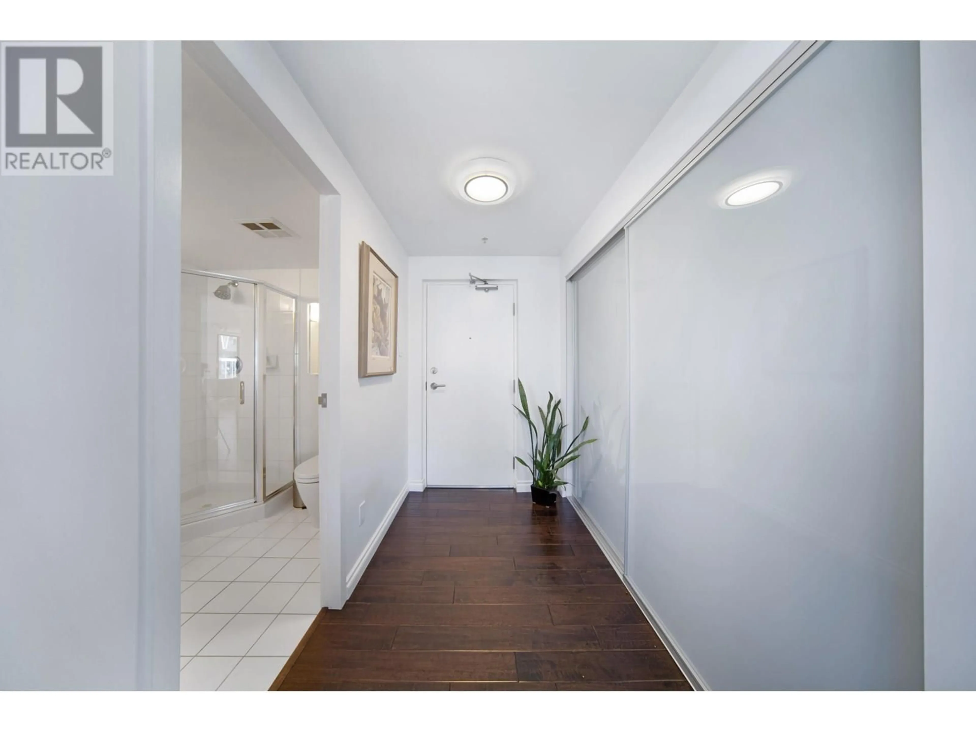 Indoor foyer for 1105 - 1155 HOMER STREET, Vancouver British Columbia V6B5T5