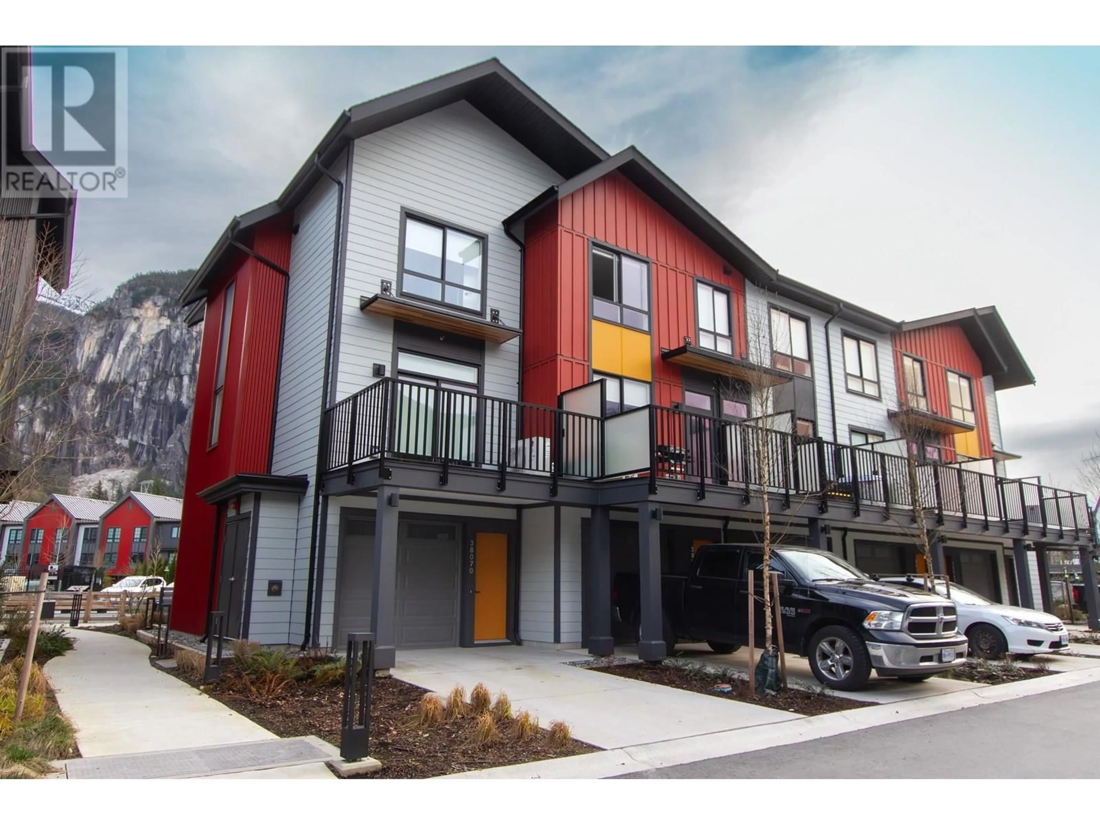 Unknown for 38070 HELM WAY, Squamish British Columbia V8B1E6