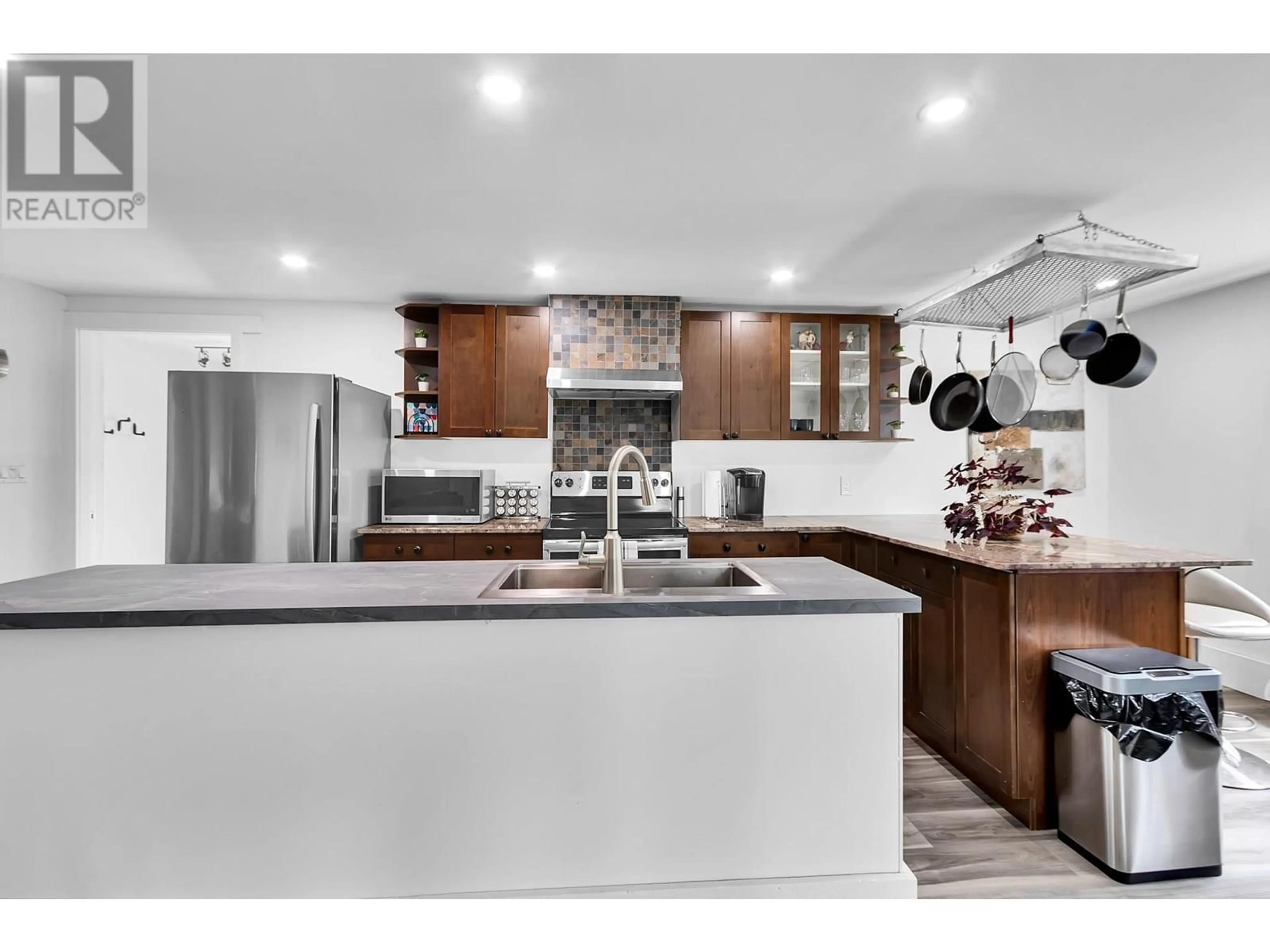 Open concept kitchen, unknown for 3940 BALSUM ROAD, Prince George British Columbia V2K1Z8