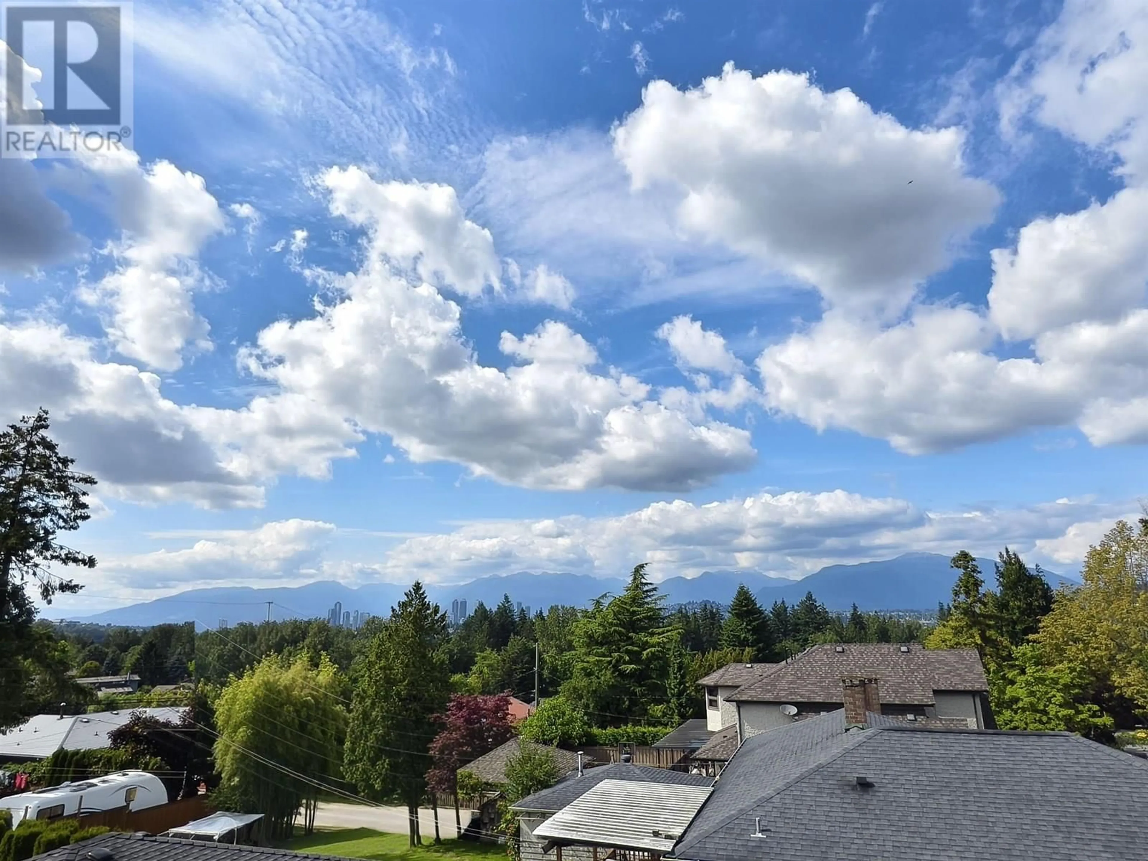 A pic from outside/outdoor area/front of a property/back of a property/a pic from drone, mountain view for 6297 BRANTFORD AVENUE, Burnaby British Columbia V5E2R8