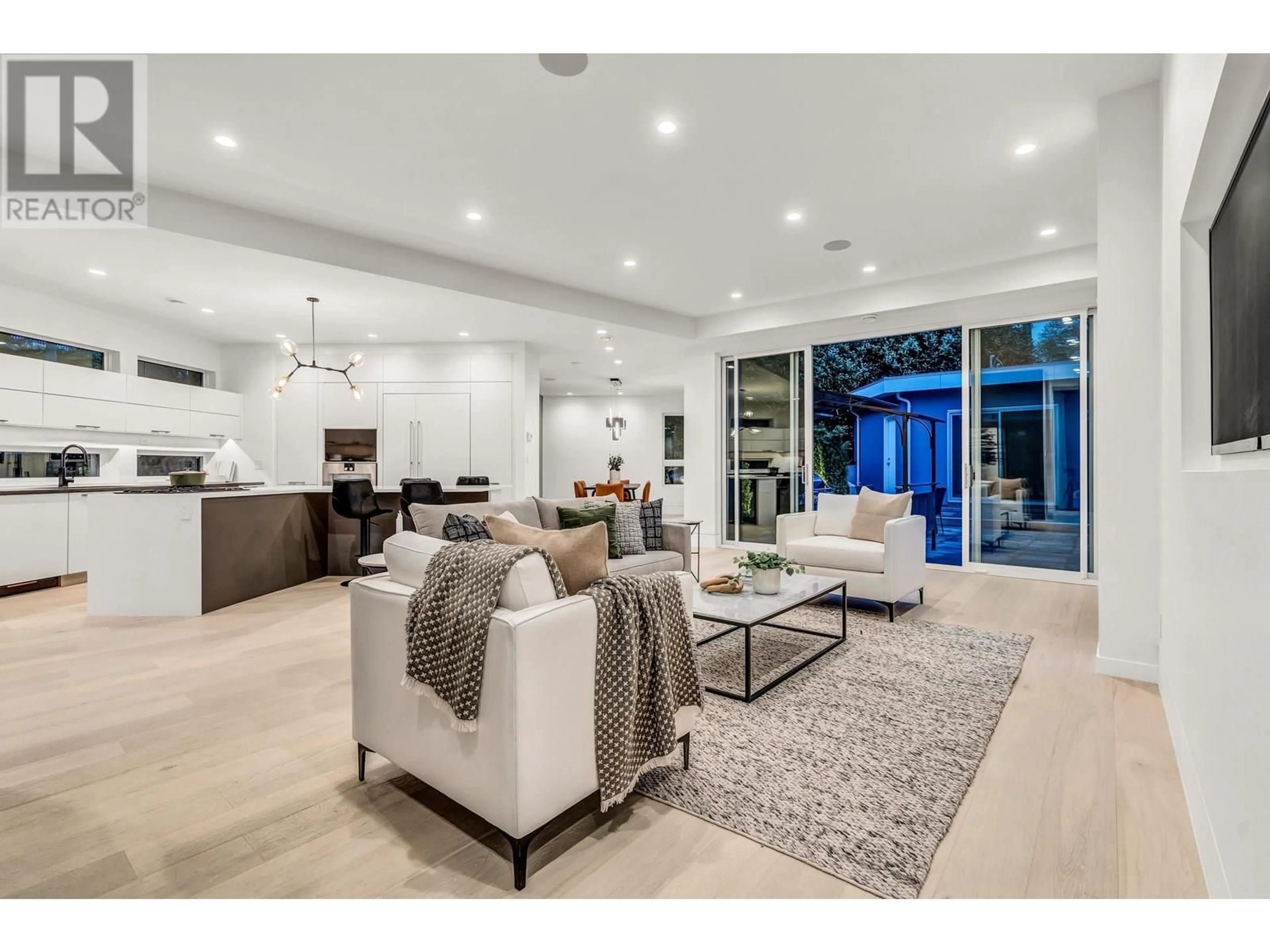 Unknown for 4500 CANTERBURY CRESCENT, North Vancouver British Columbia V7R3N6