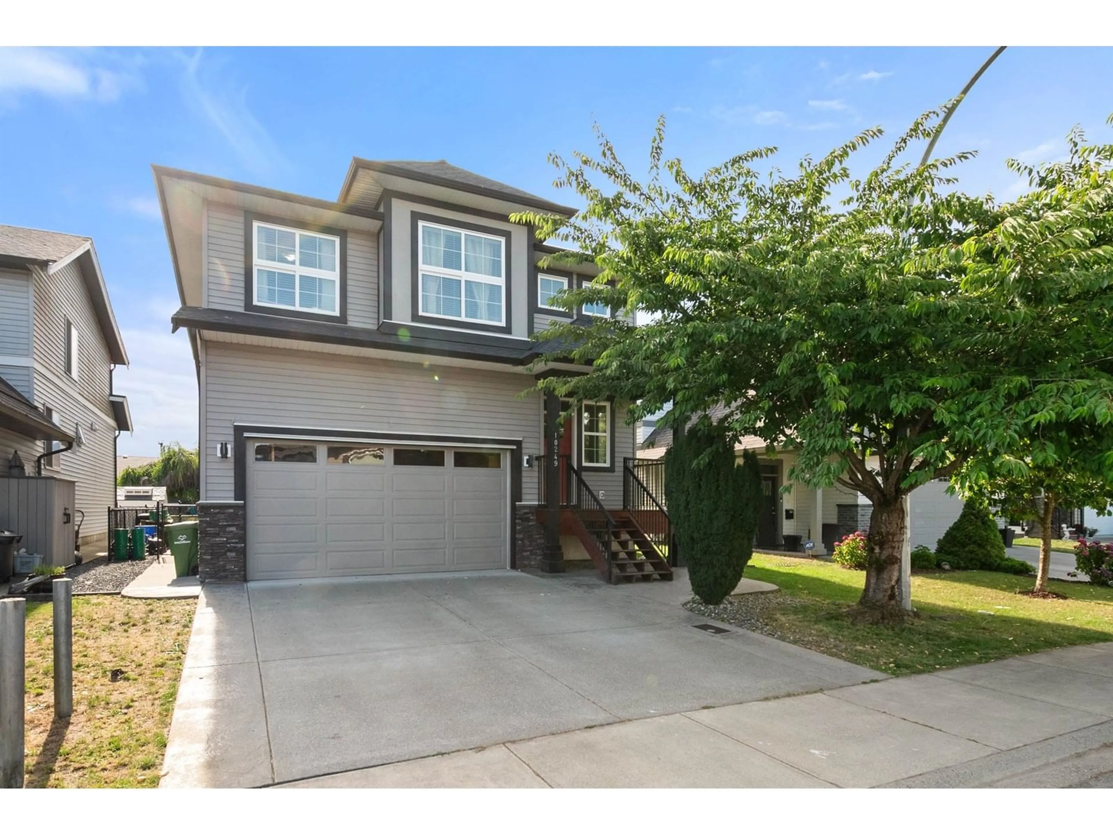 Home with vinyl exterior material, street for 10249 MANOR DRIVE, Chilliwack British Columbia V2P5Y7